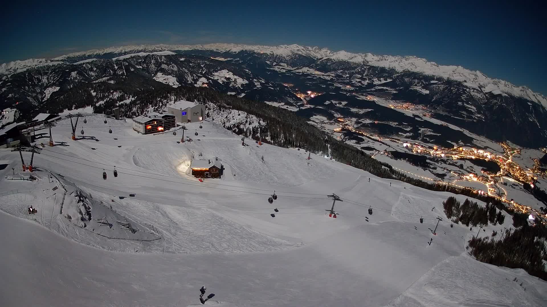 Skigebiet Kronplatz Gipfel | Blick auf Bruneck
