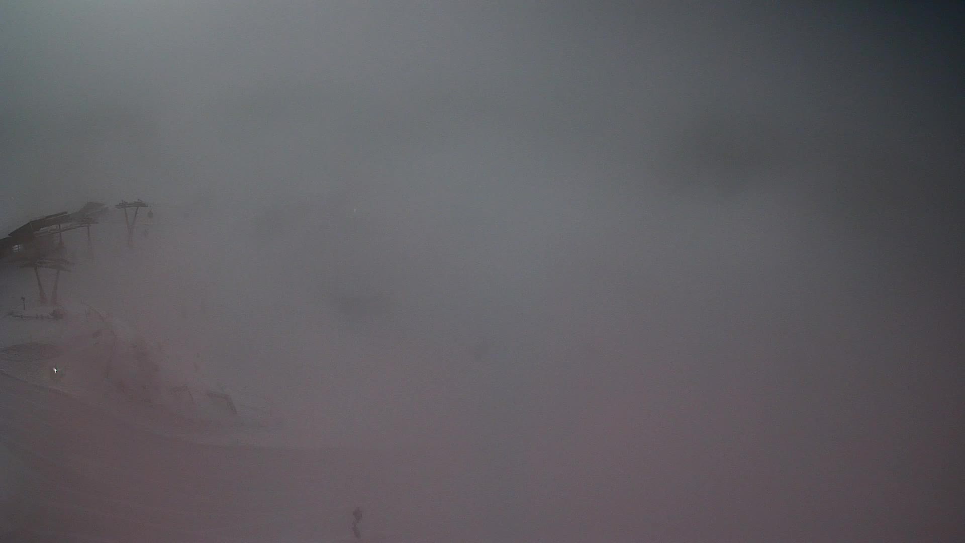 Cima estación de esquí Kronplatz | vista hacia Brunico