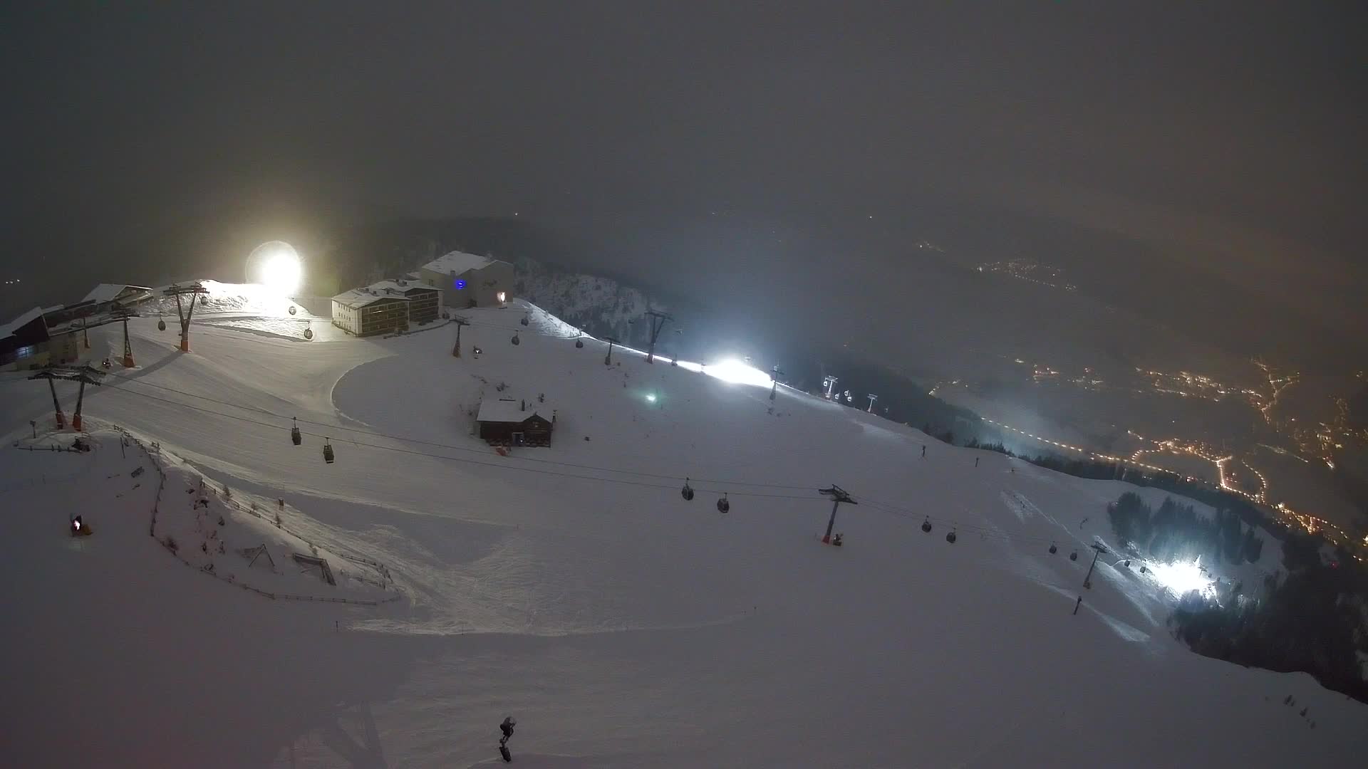 Cima estación de esquí Kronplatz | vista hacia Brunico