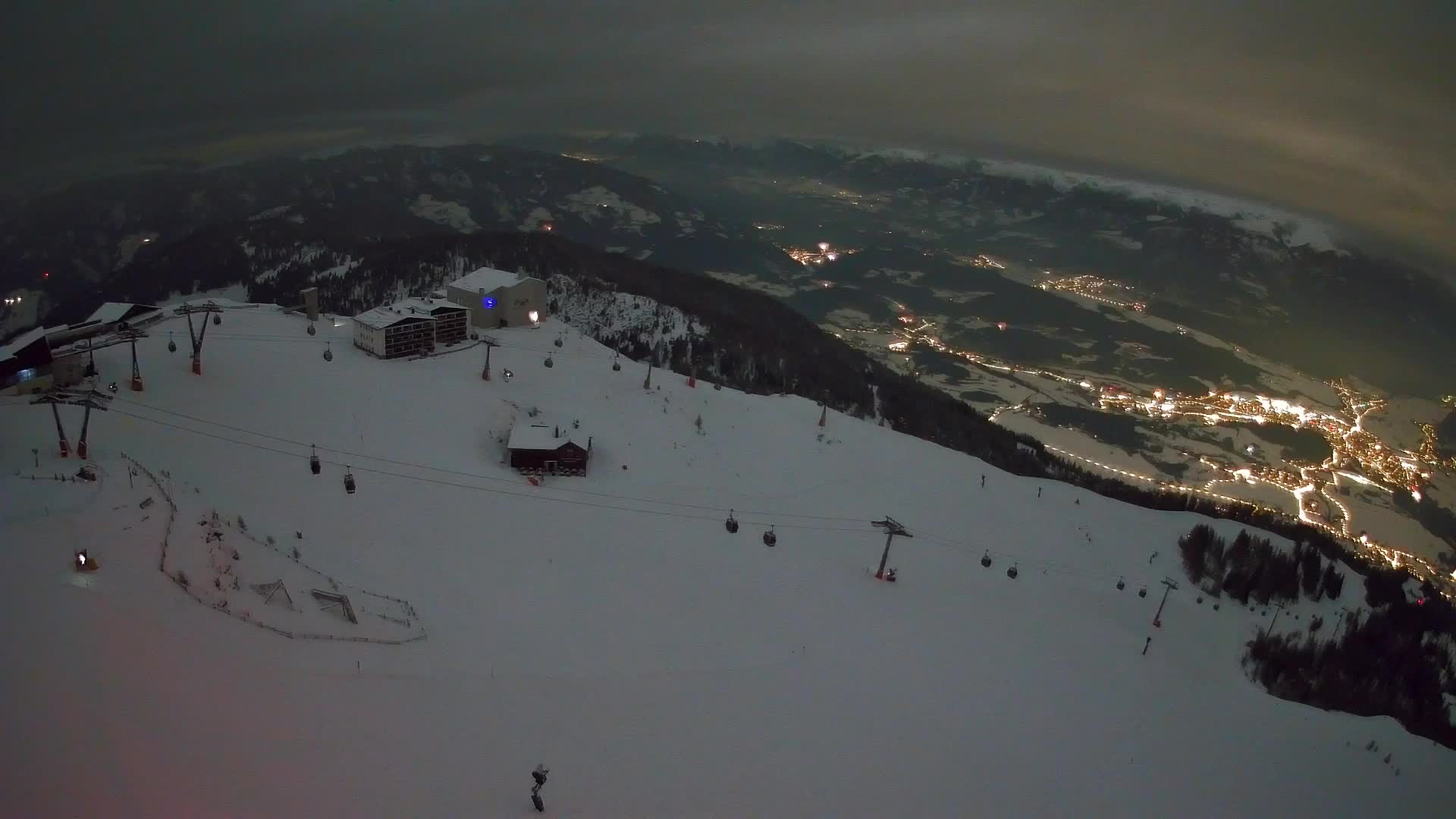 Stazione sciistica di Plan de Corones | vista su Brunico
