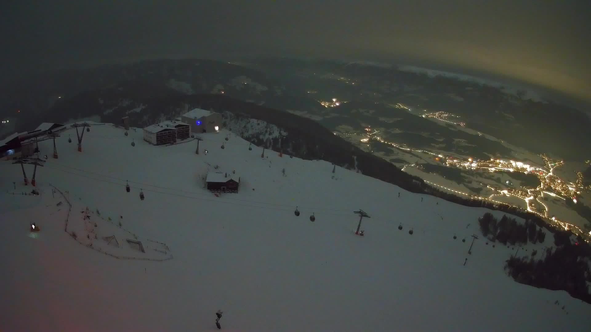 Cima estación de esquí Kronplatz | vista hacia Brunico