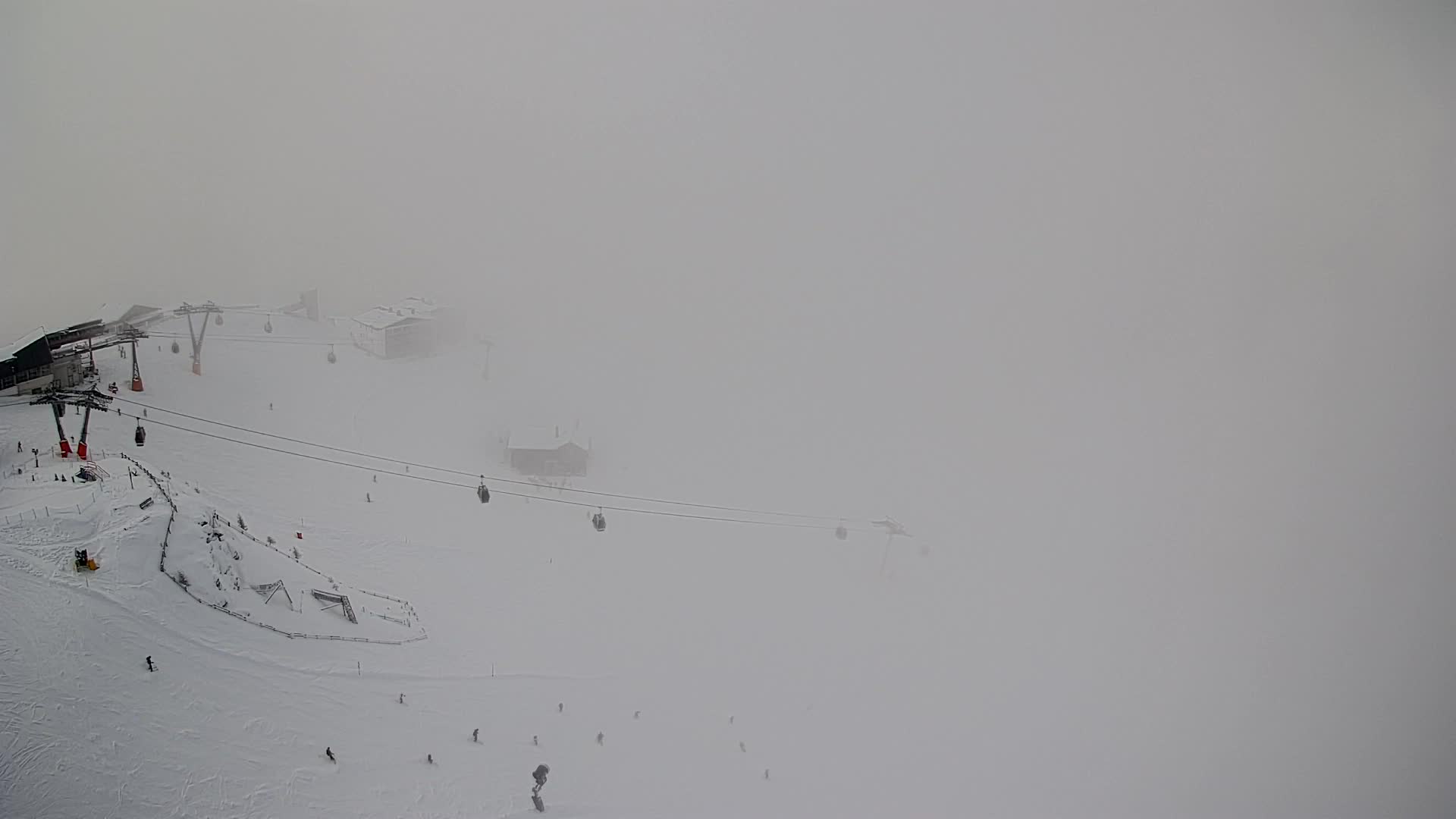 Cima estación de esquí Kronplatz | vista hacia Brunico