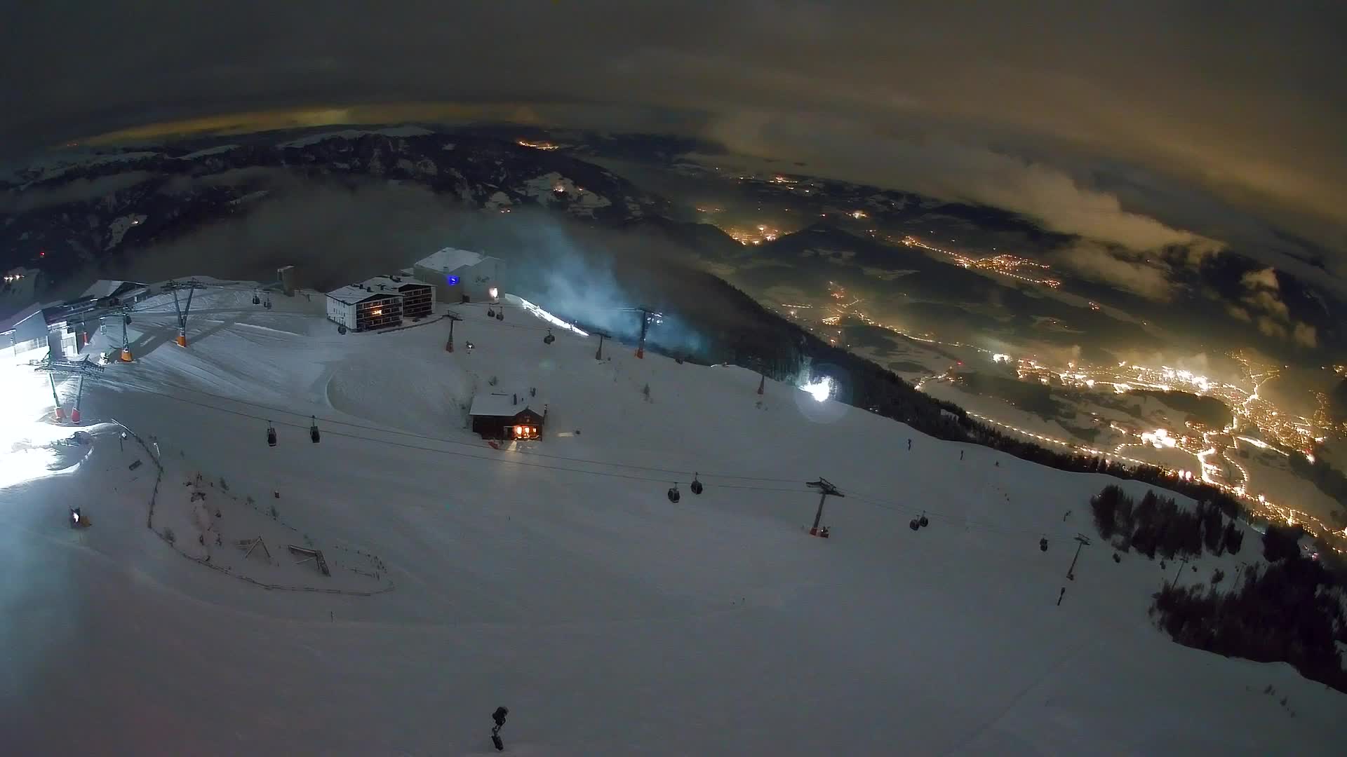 Cima estación de esquí Kronplatz | vista hacia Brunico