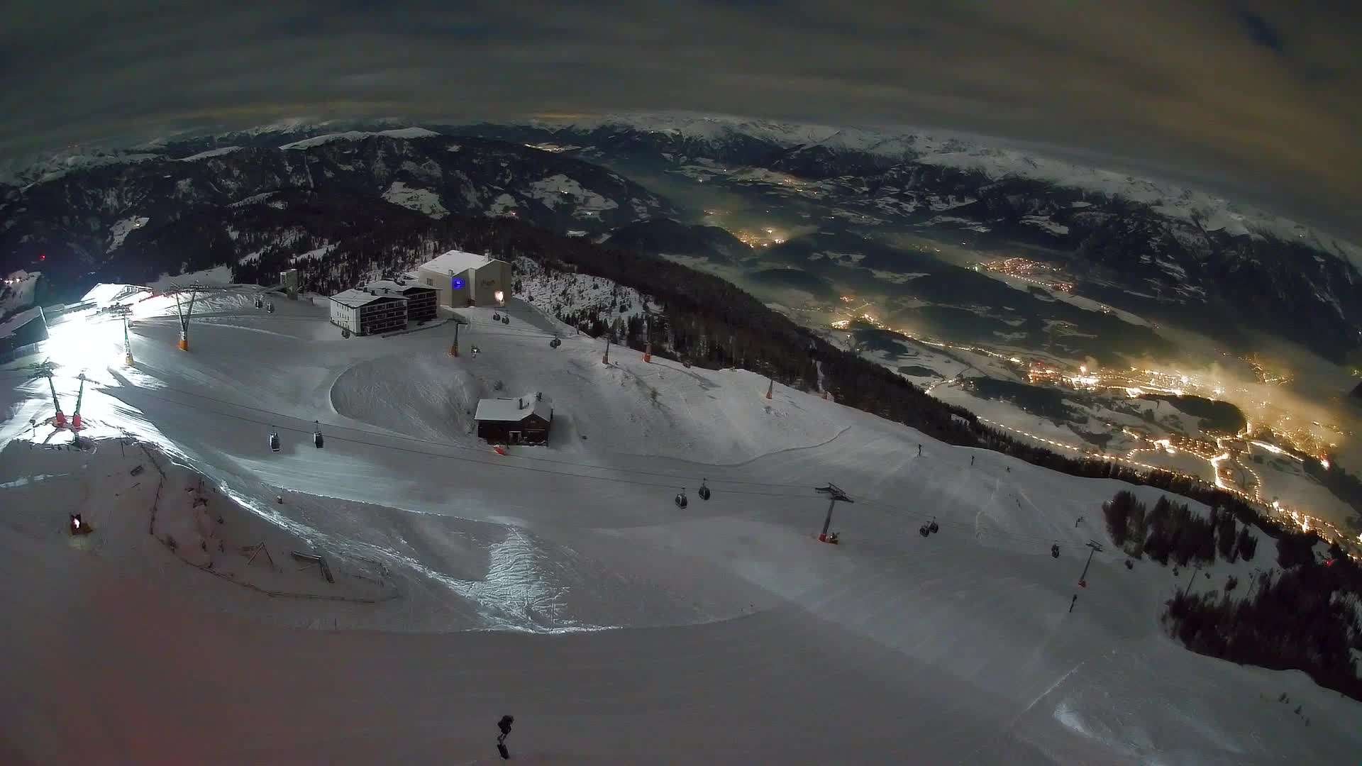 Stazione sciistica di Plan de Corones | vista su Brunico
