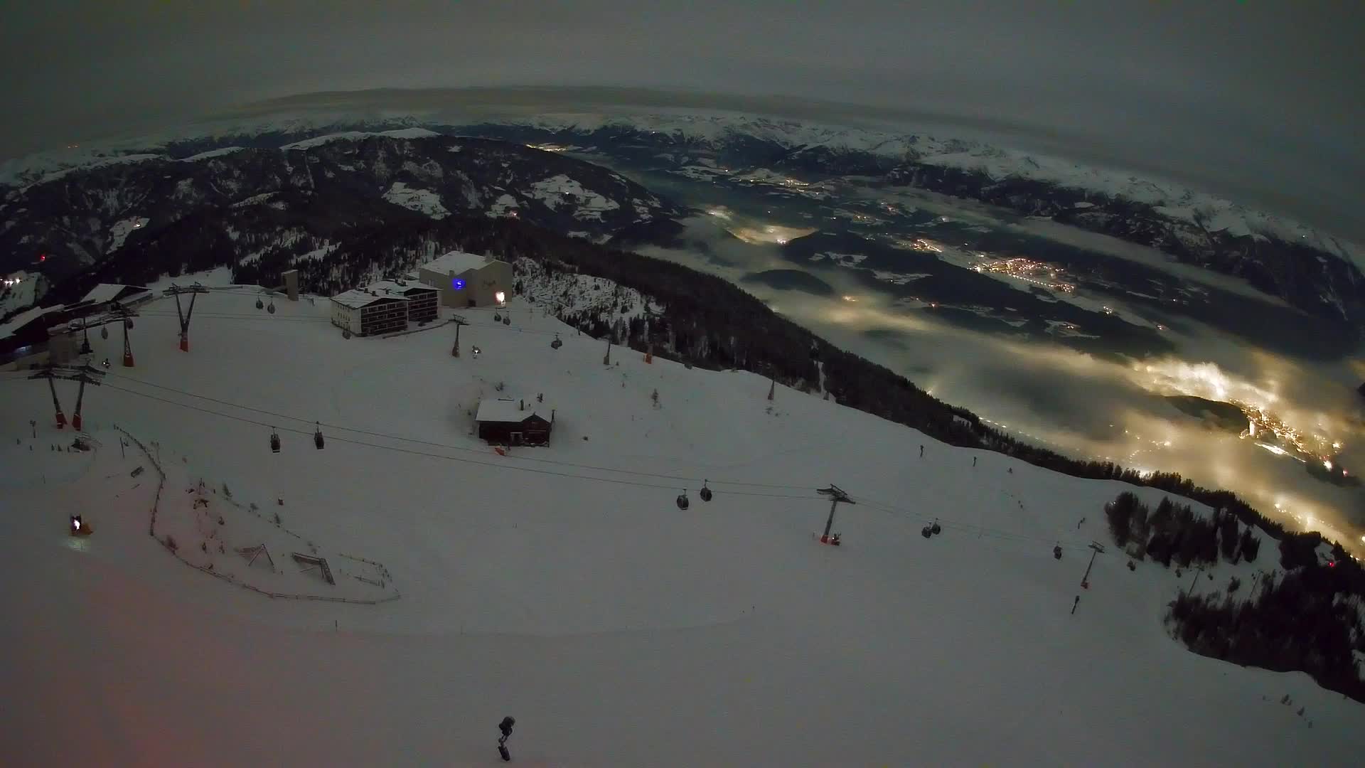 Stazione sciistica di Plan de Corones | vista su Brunico