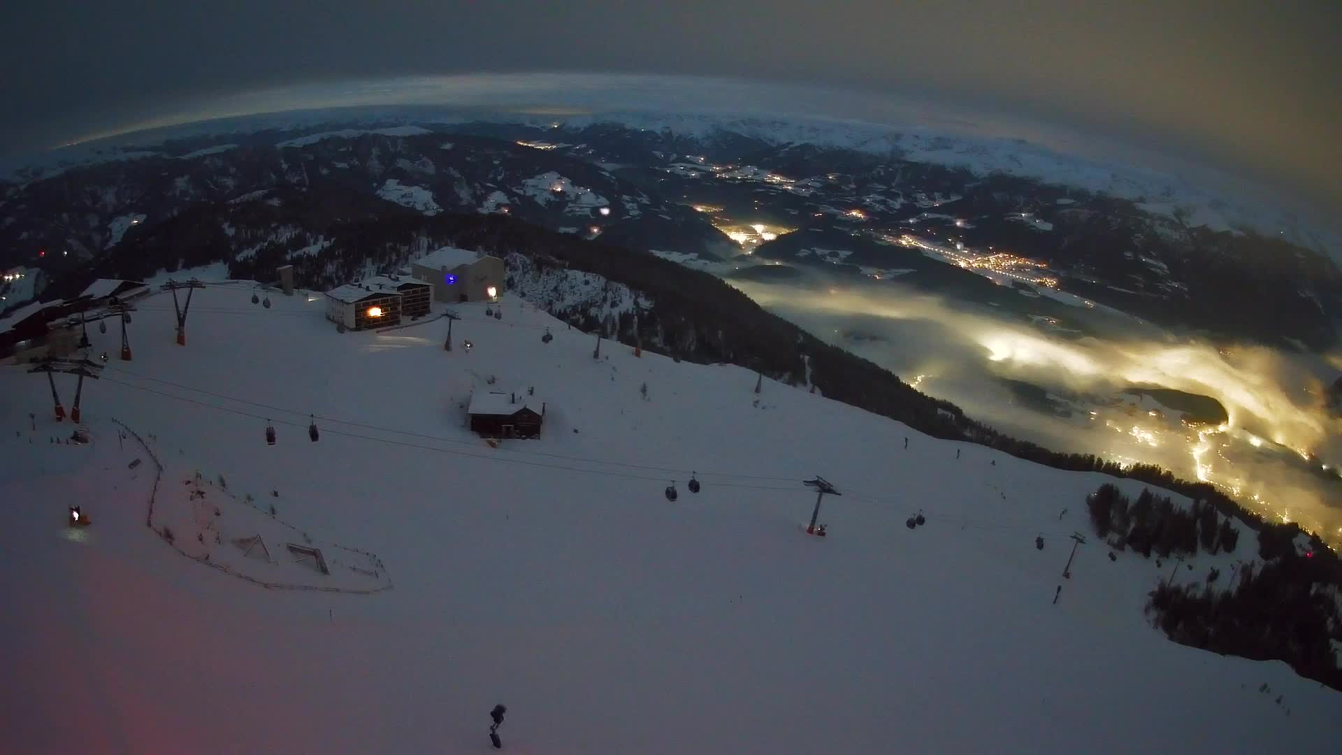 Stazione sciistica di Plan de Corones | vista su Brunico