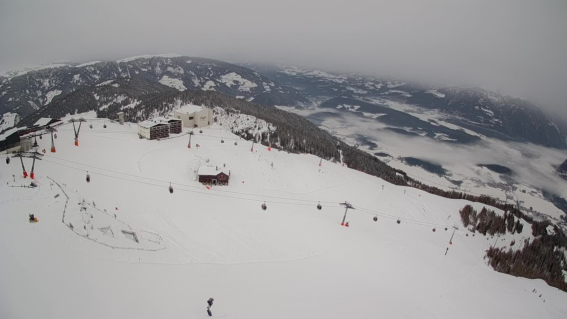 Stazione sciistica di Plan de Corones | vista su Brunico