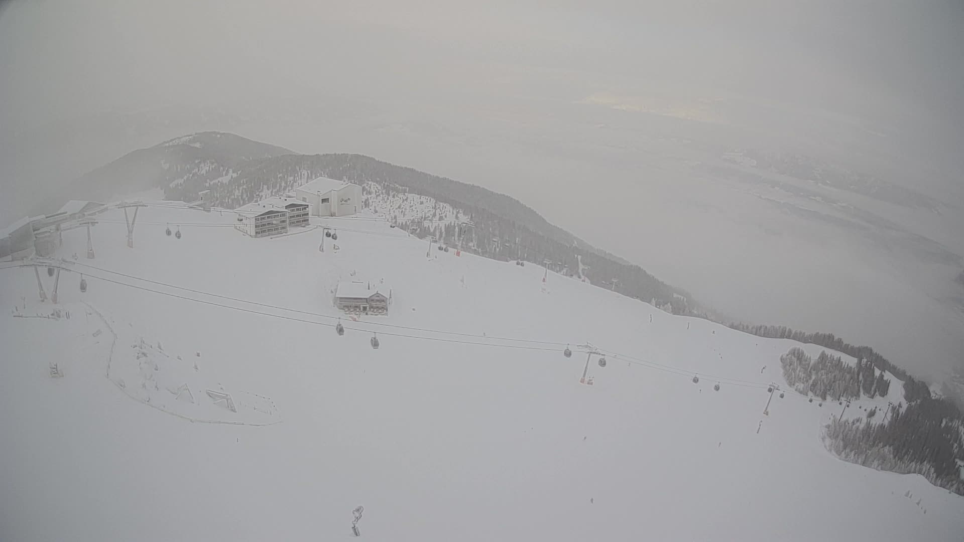 Cima estación de esquí Kronplatz | vista hacia Brunico
