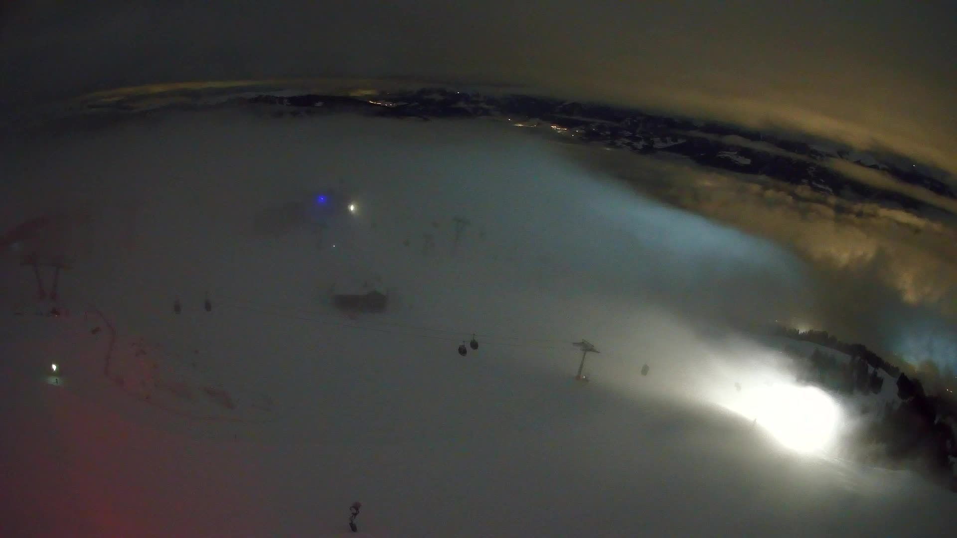 Cima estación de esquí Kronplatz | vista hacia Brunico