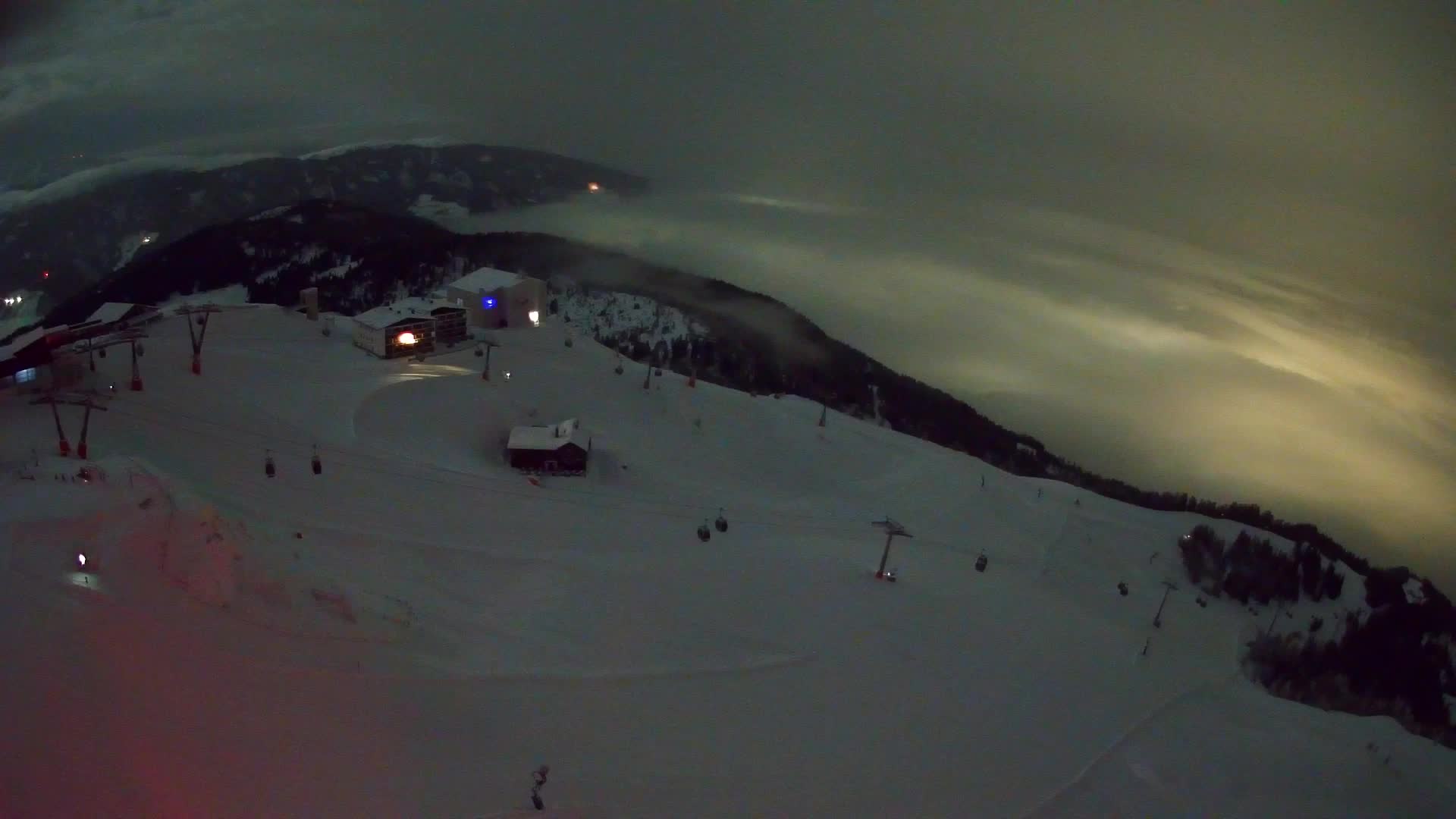 Skigebiet Kronplatz Gipfel | Blick auf Bruneck