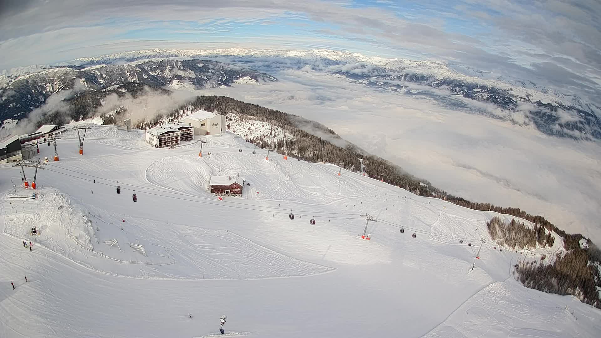 Cima estación de esquí Kronplatz | vista hacia Brunico