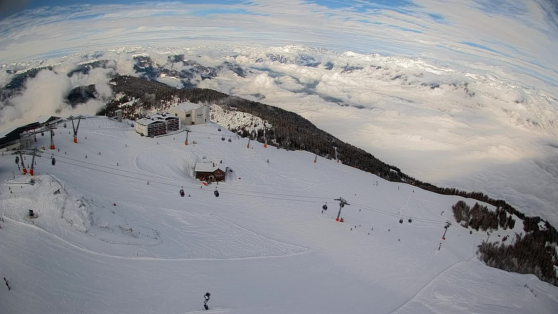 Skigebiet Kronplatz Gipfel | Blick auf Bruneck