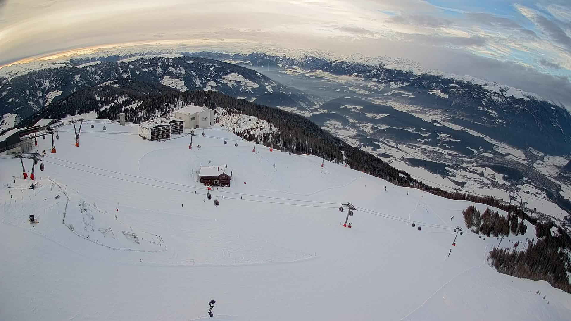 Station de ski Kronplatz sommet | vue sur Brunico