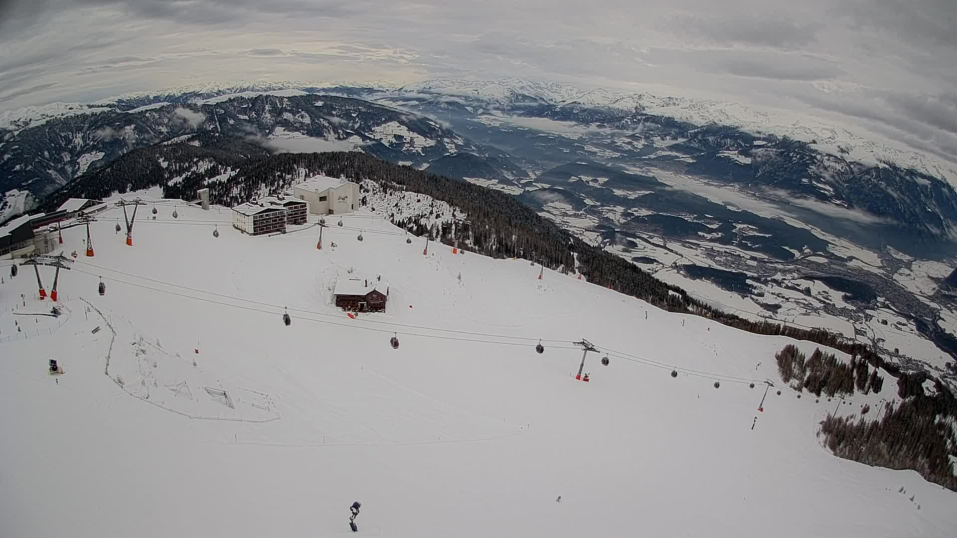Skigebiet Kronplatz Gipfel | Blick auf Bruneck