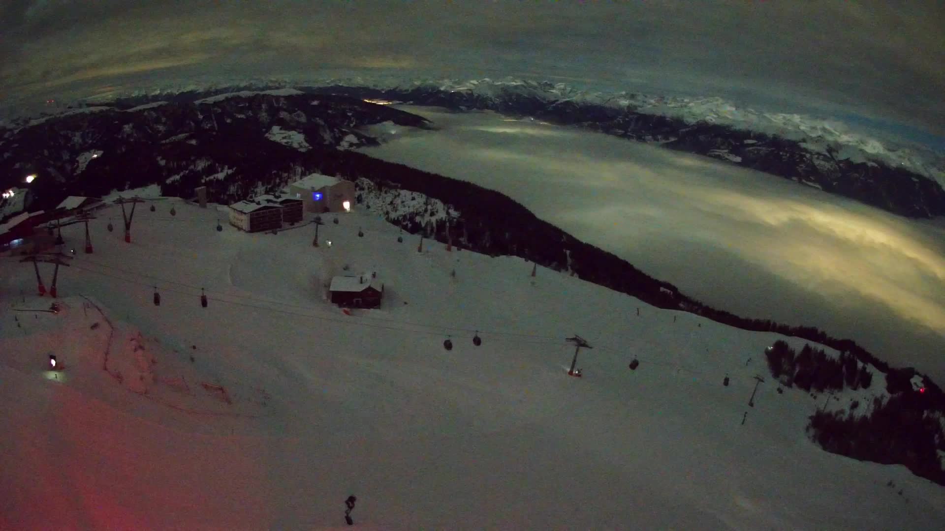 Skigebiet Kronplatz Gipfel | Blick auf Bruneck