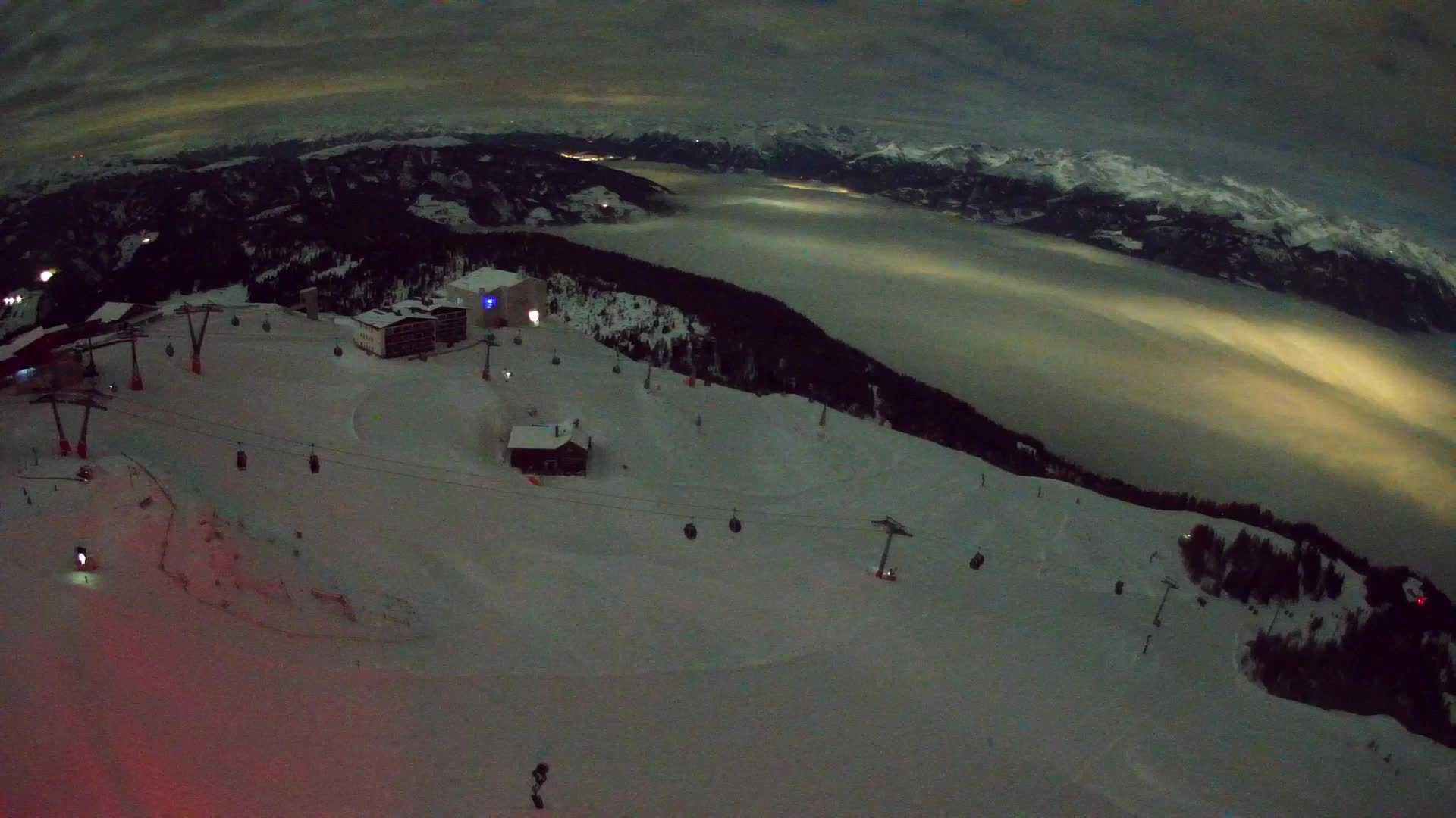 Skigebiet Kronplatz Gipfel | Blick auf Bruneck