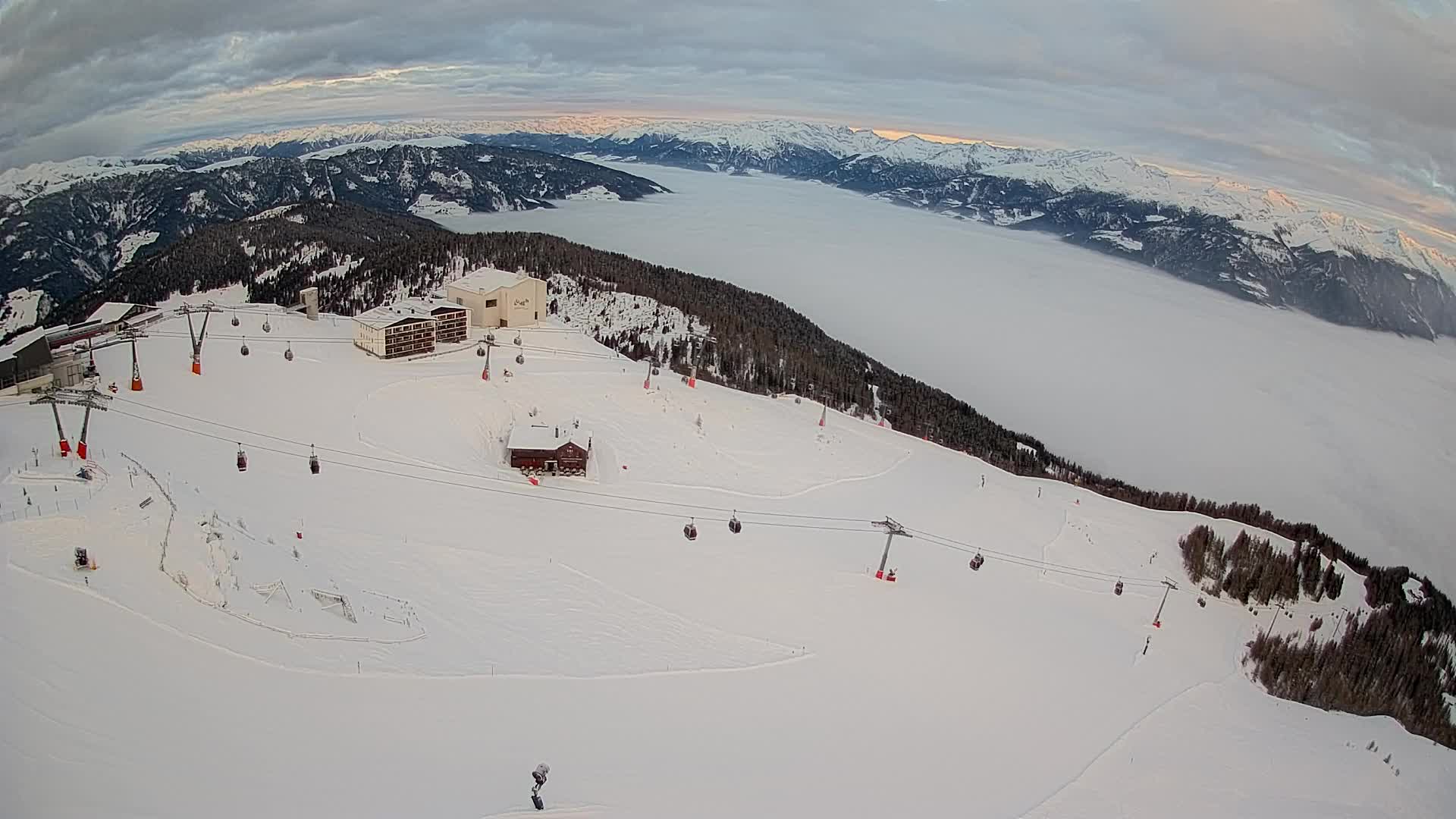 Stazione sciistica di Plan de Corones | vista su Brunico