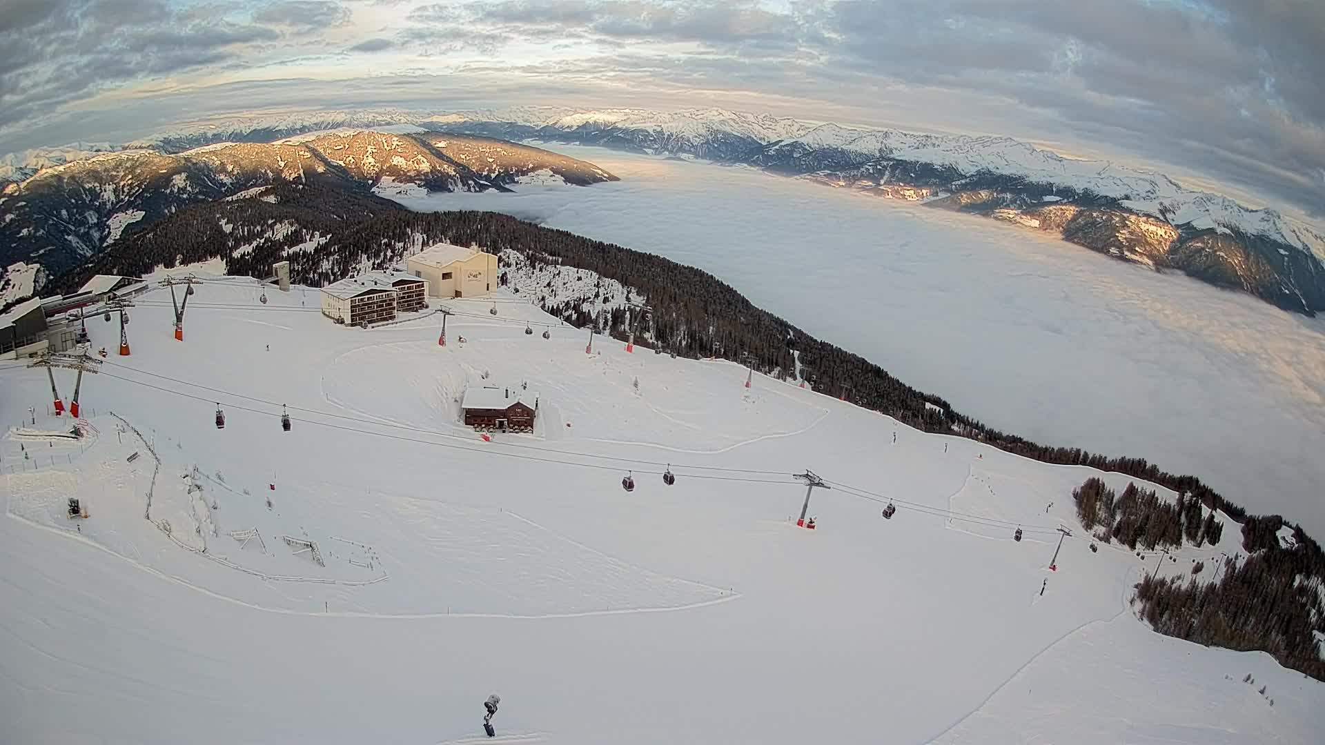 Skigebiet Kronplatz Gipfel | Blick auf Bruneck