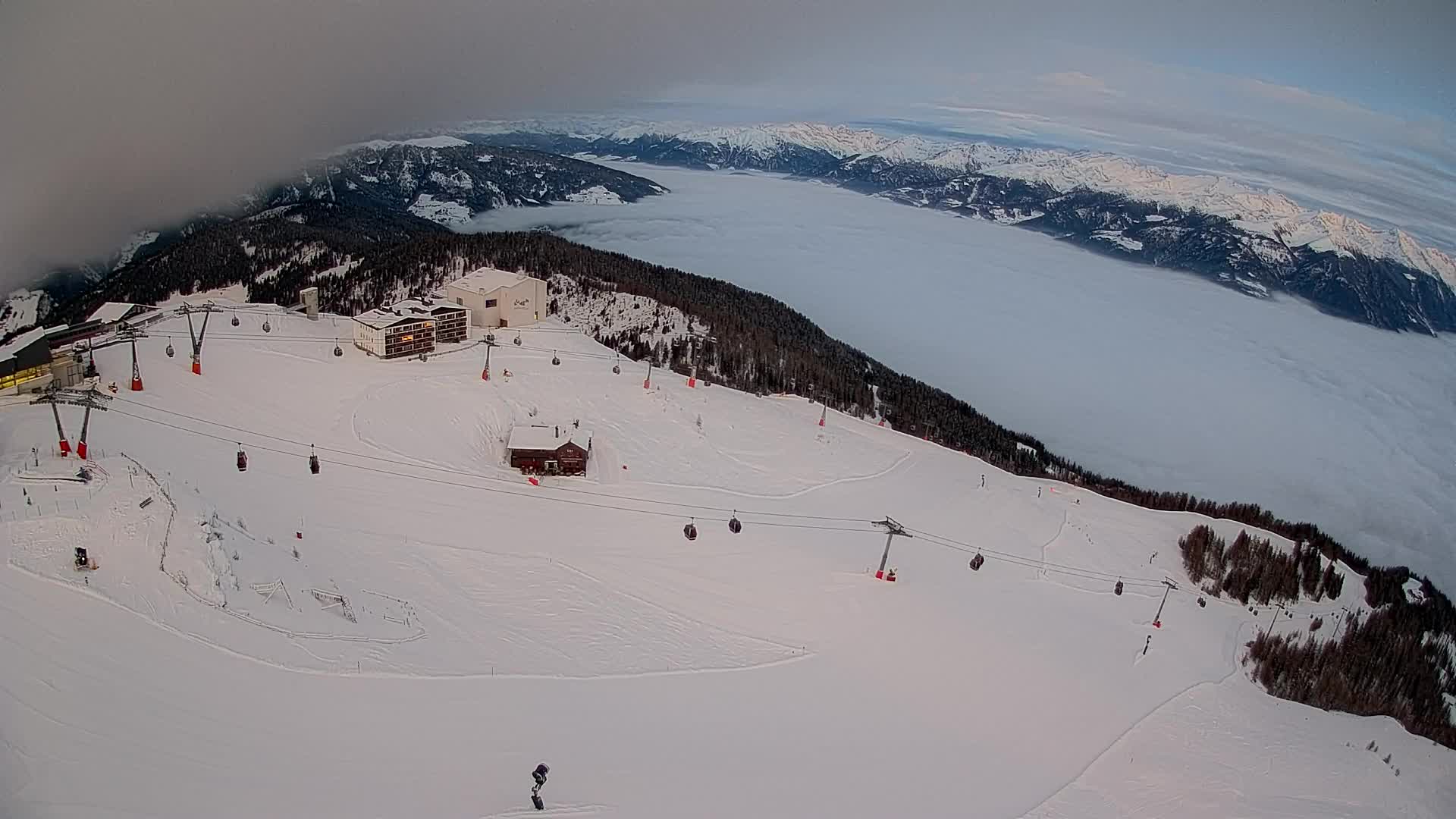 Skigebiet Kronplatz Gipfel | Blick auf Bruneck