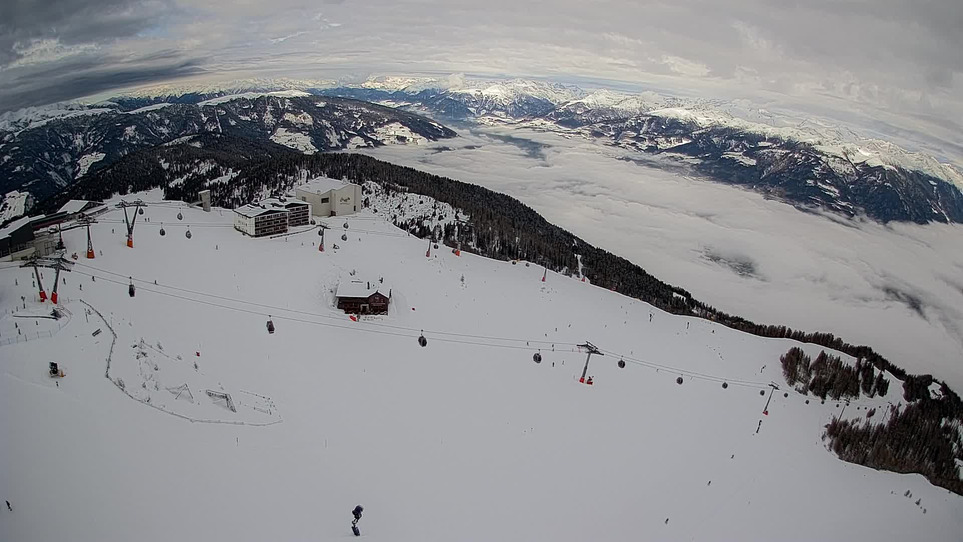 Skigebiet Kronplatz Gipfel | Blick auf Bruneck