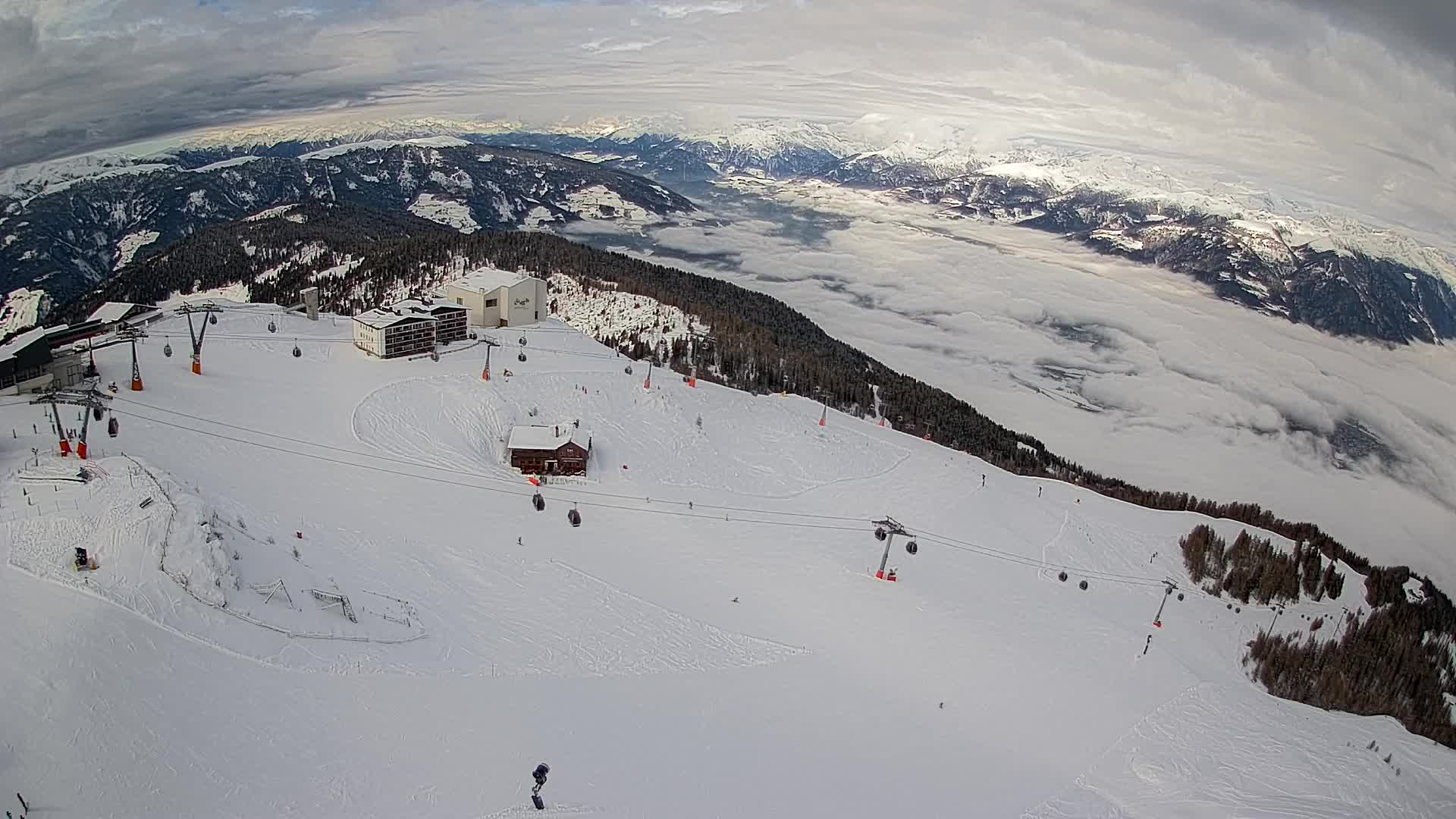 Station de ski Kronplatz sommet | vue sur Brunico