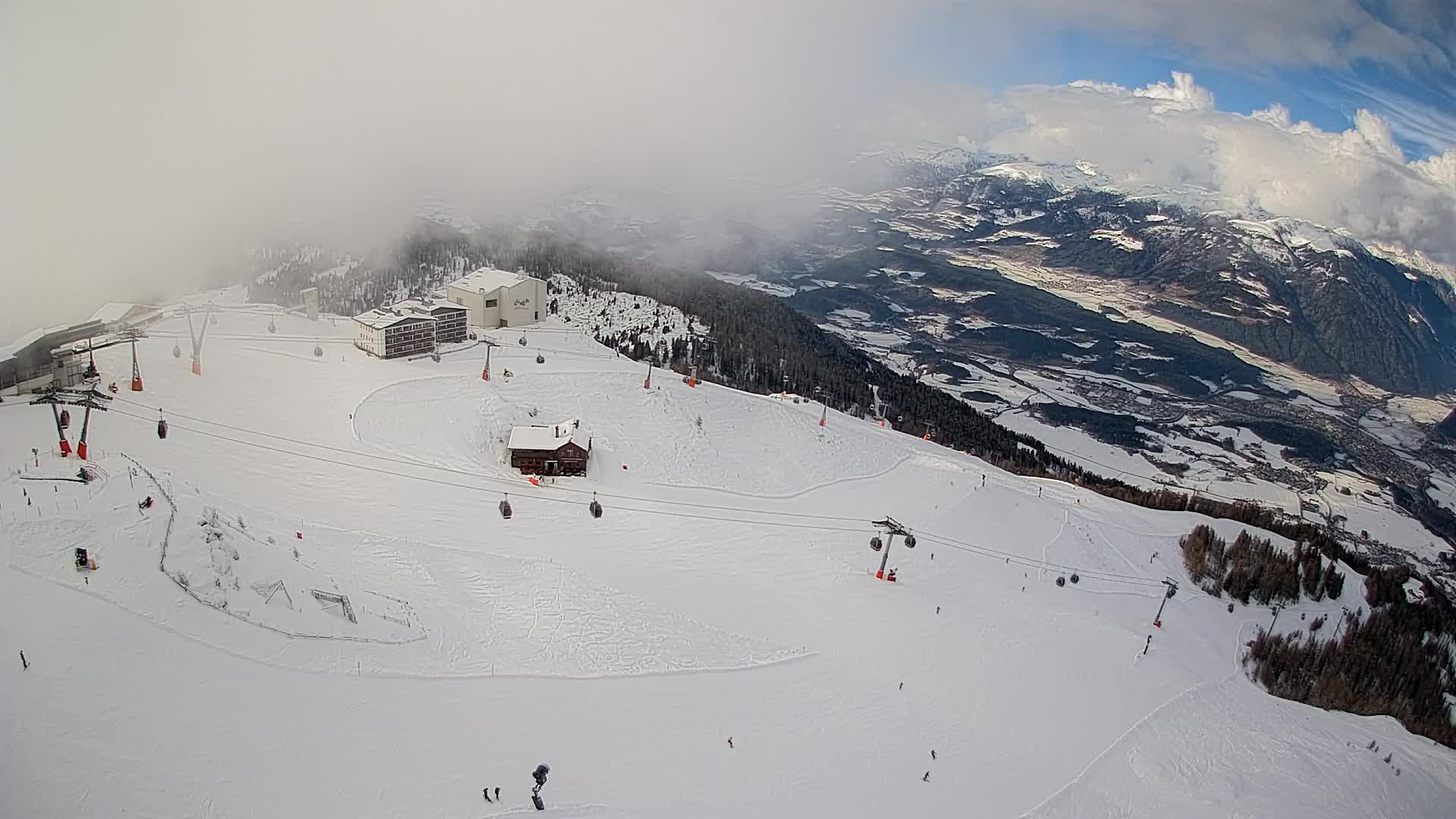 Skigebiet Kronplatz Gipfel | Blick auf Bruneck
