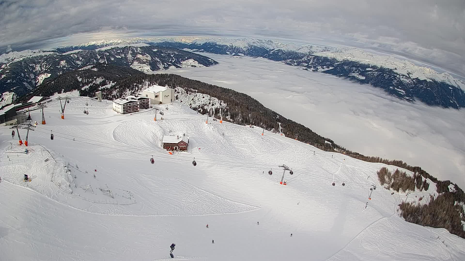 Skigebiet Kronplatz Gipfel | Blick auf Bruneck