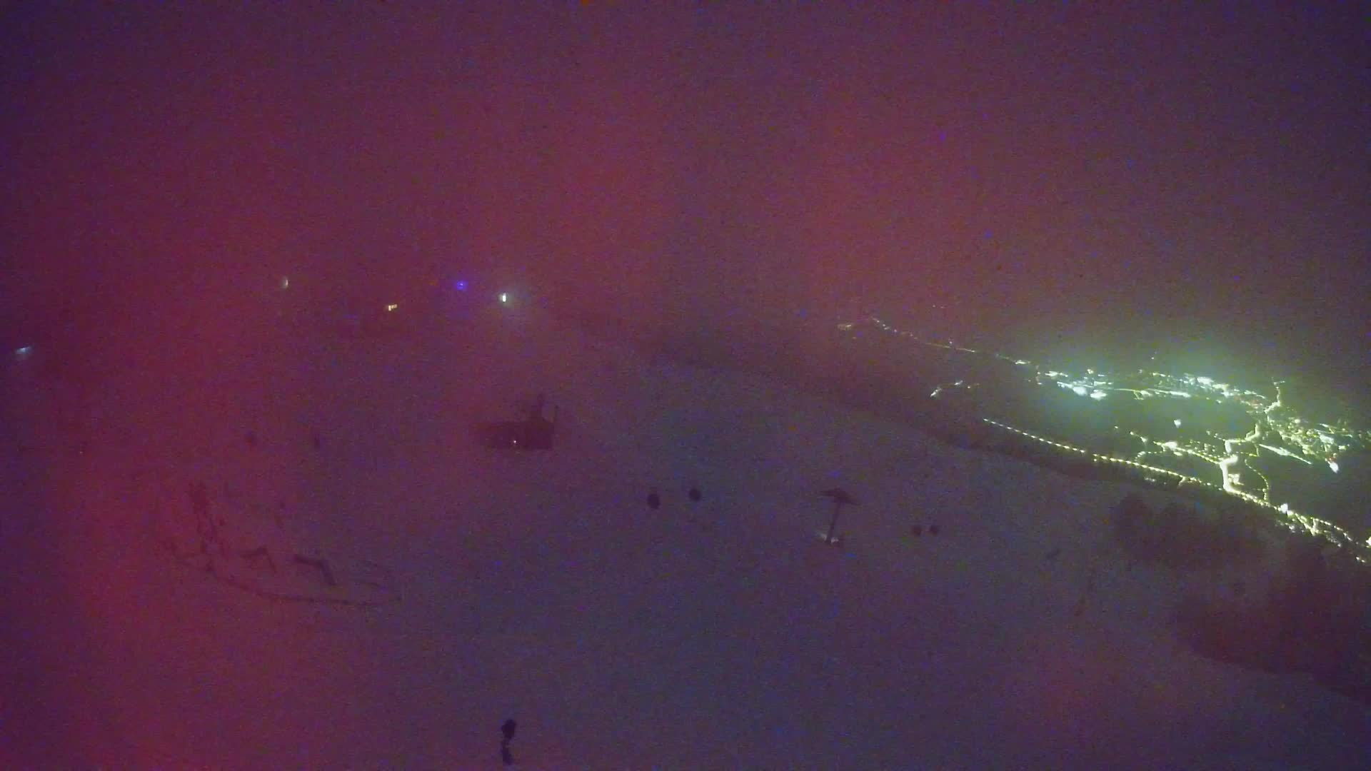 Cima estación de esquí Kronplatz | vista hacia Brunico