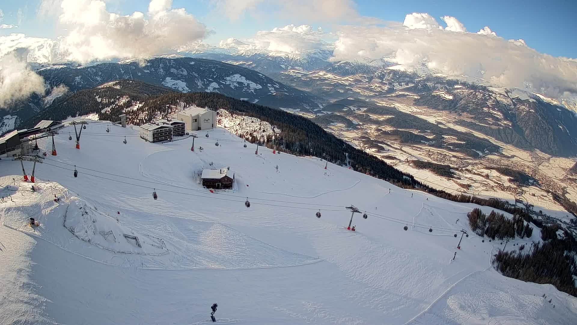 Skigebiet Kronplatz Gipfel | Blick auf Bruneck
