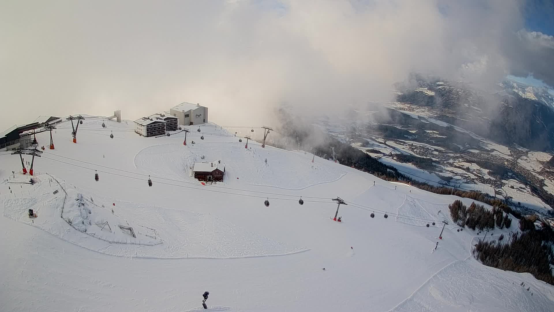 Skigebiet Kronplatz Gipfel | Blick auf Bruneck