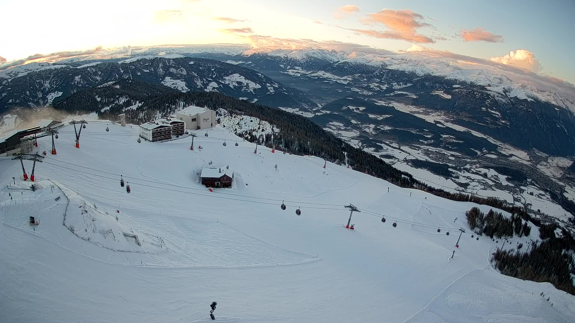 Smučišče Kronplatz – vrh | pogled na Bruneck