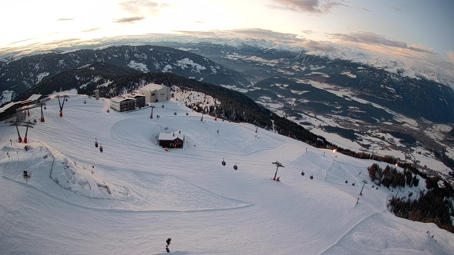 Smučišče Kronplatz – vrh | pogled na Bruneck