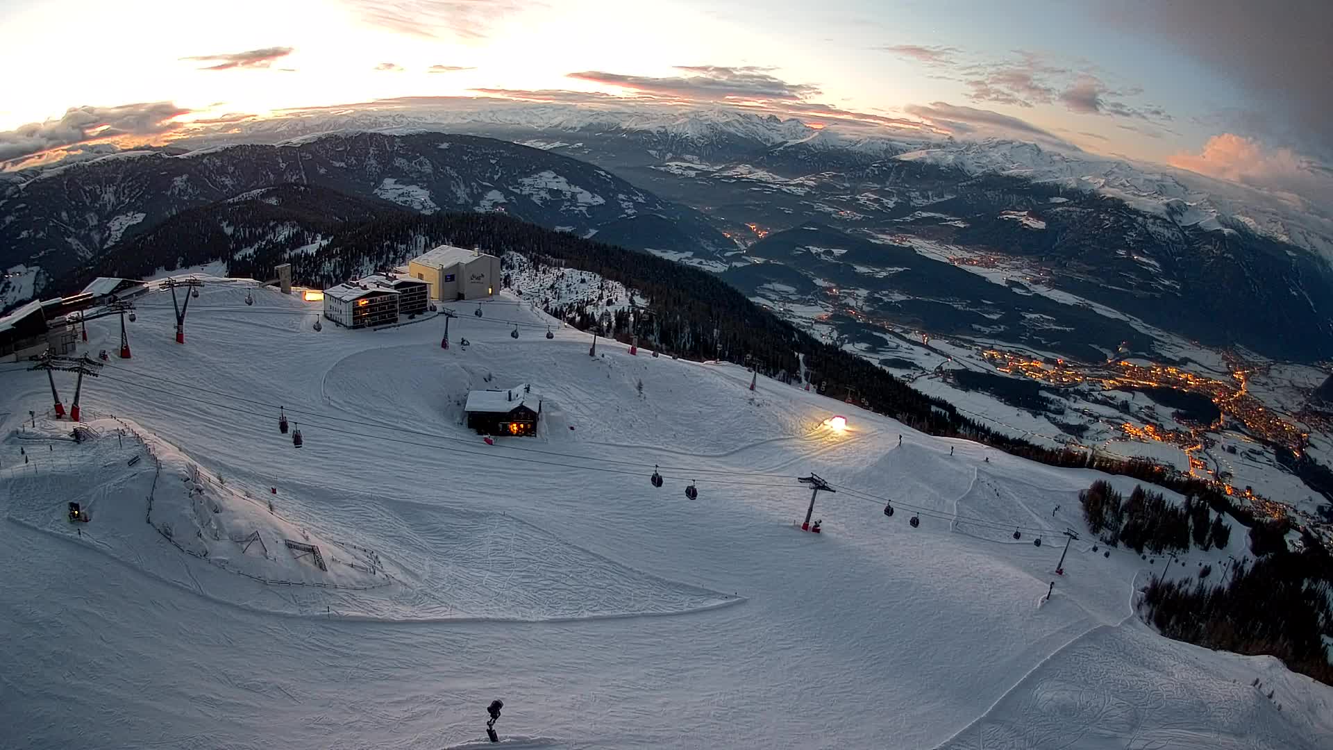 Smučišče Kronplatz – vrh | pogled na Bruneck