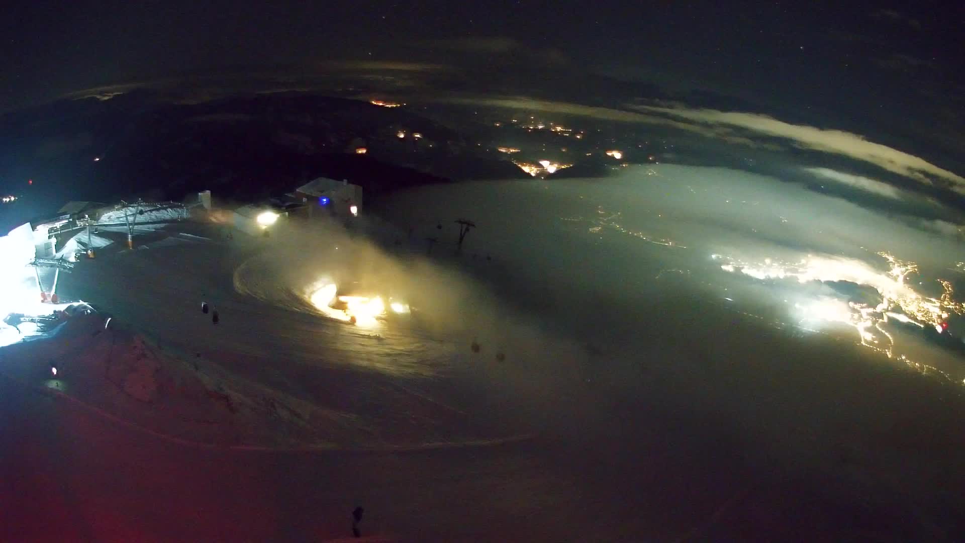 Cima estación de esquí Kronplatz | vista hacia Brunico
