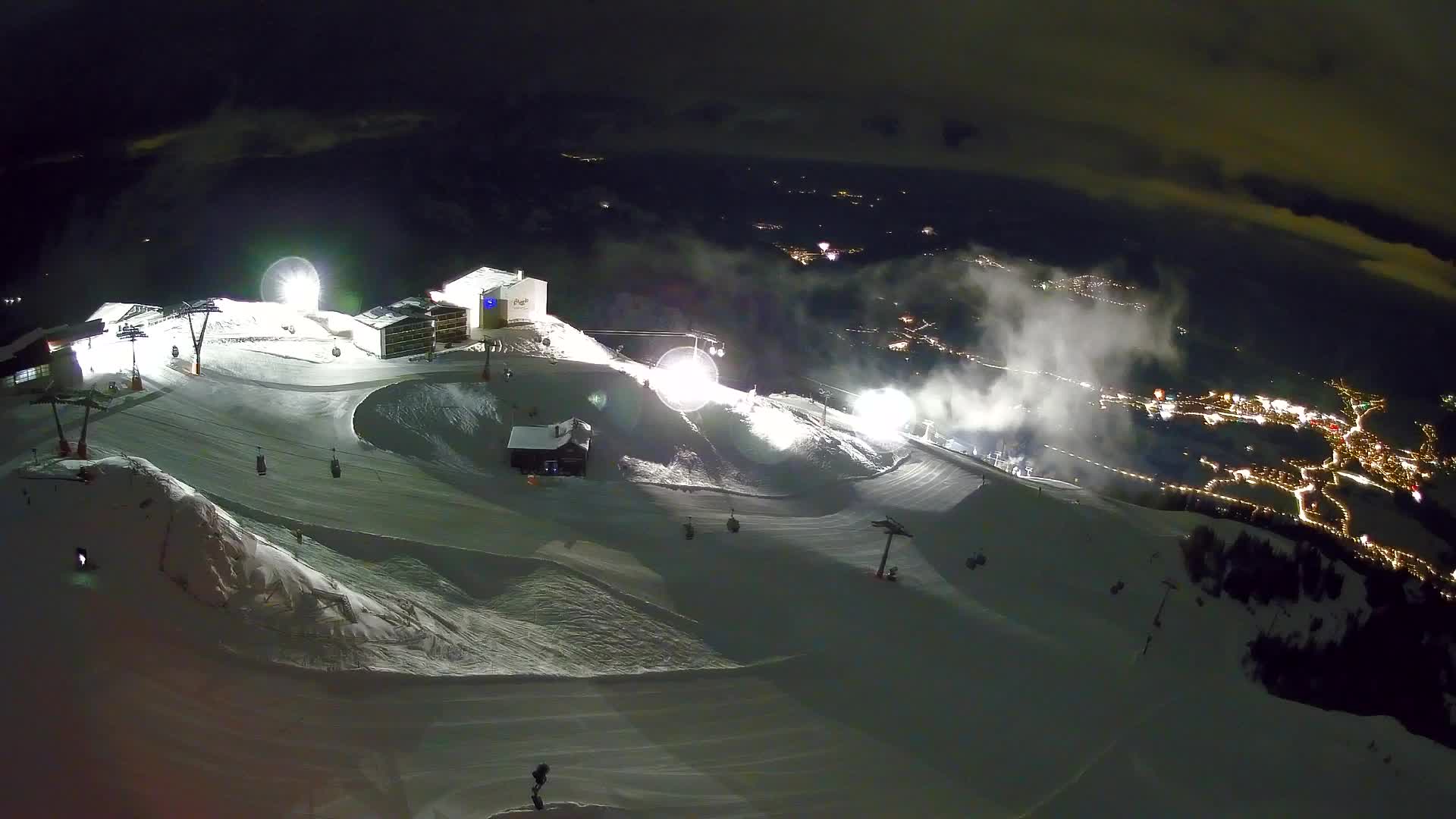 Cima estación de esquí Kronplatz | vista hacia Brunico