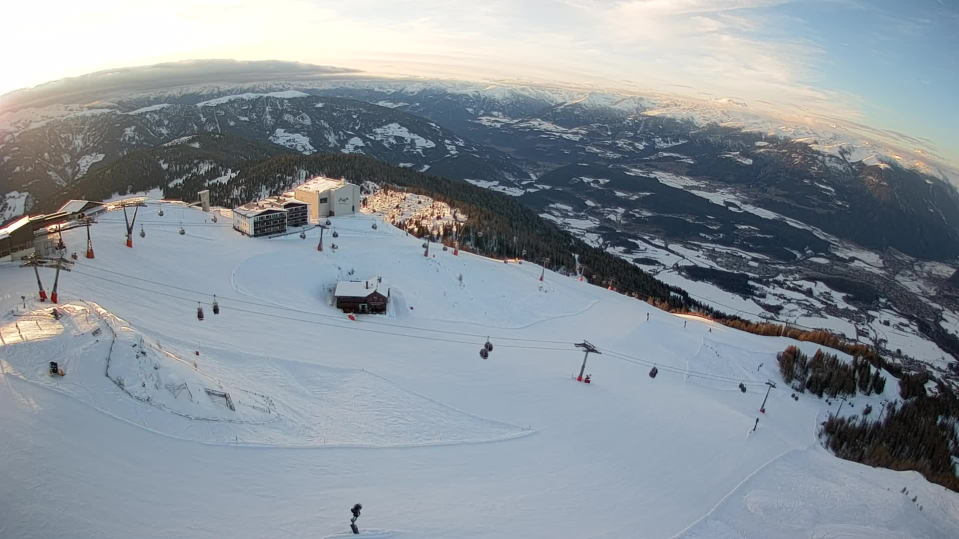 Station de ski Kronplatz sommet | vue sur Brunico
