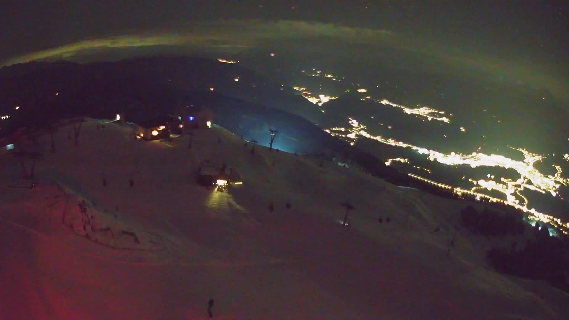 Cima estación de esquí Kronplatz | vista hacia Brunico