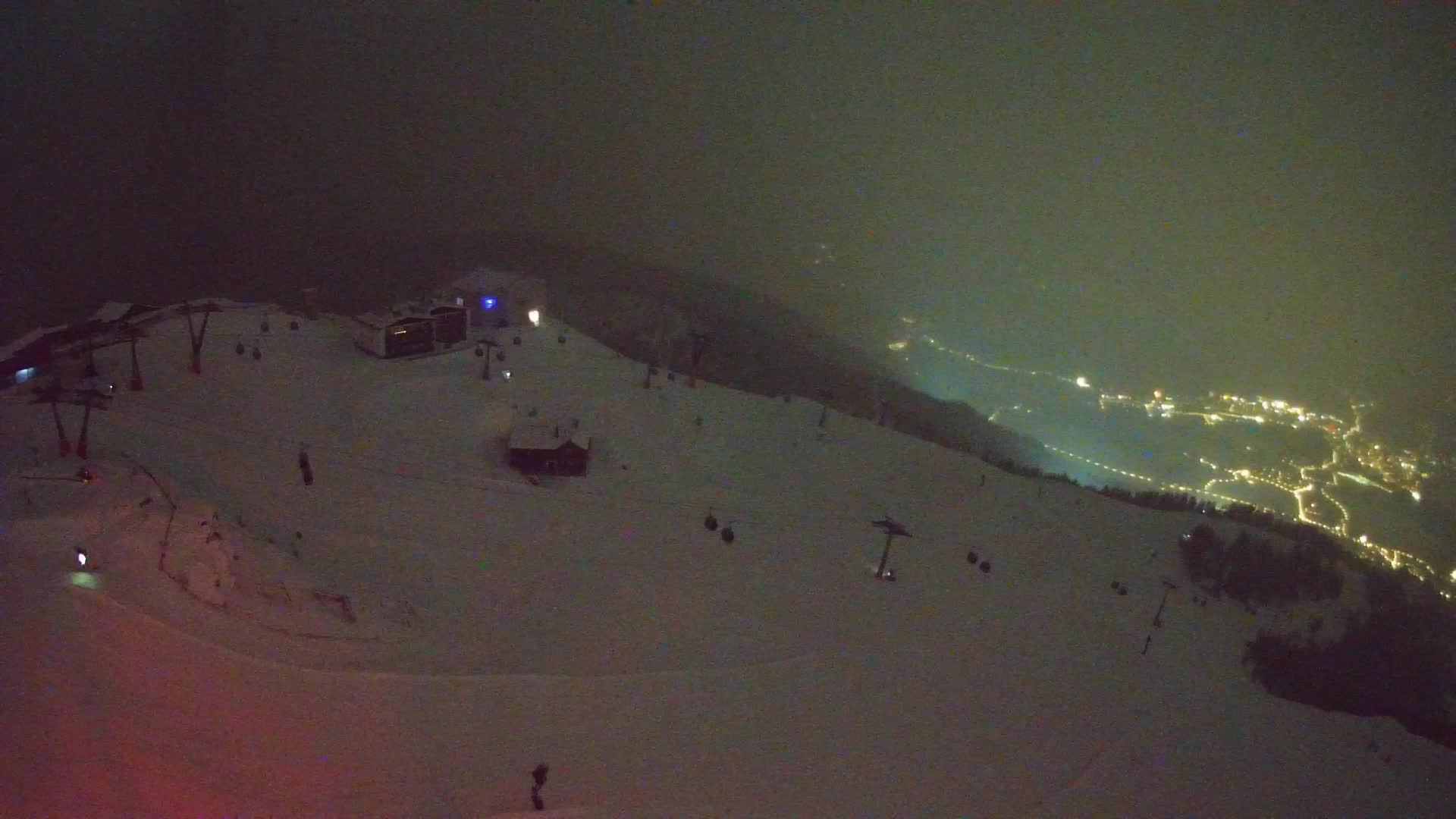 Cima estación de esquí Kronplatz | vista hacia Brunico