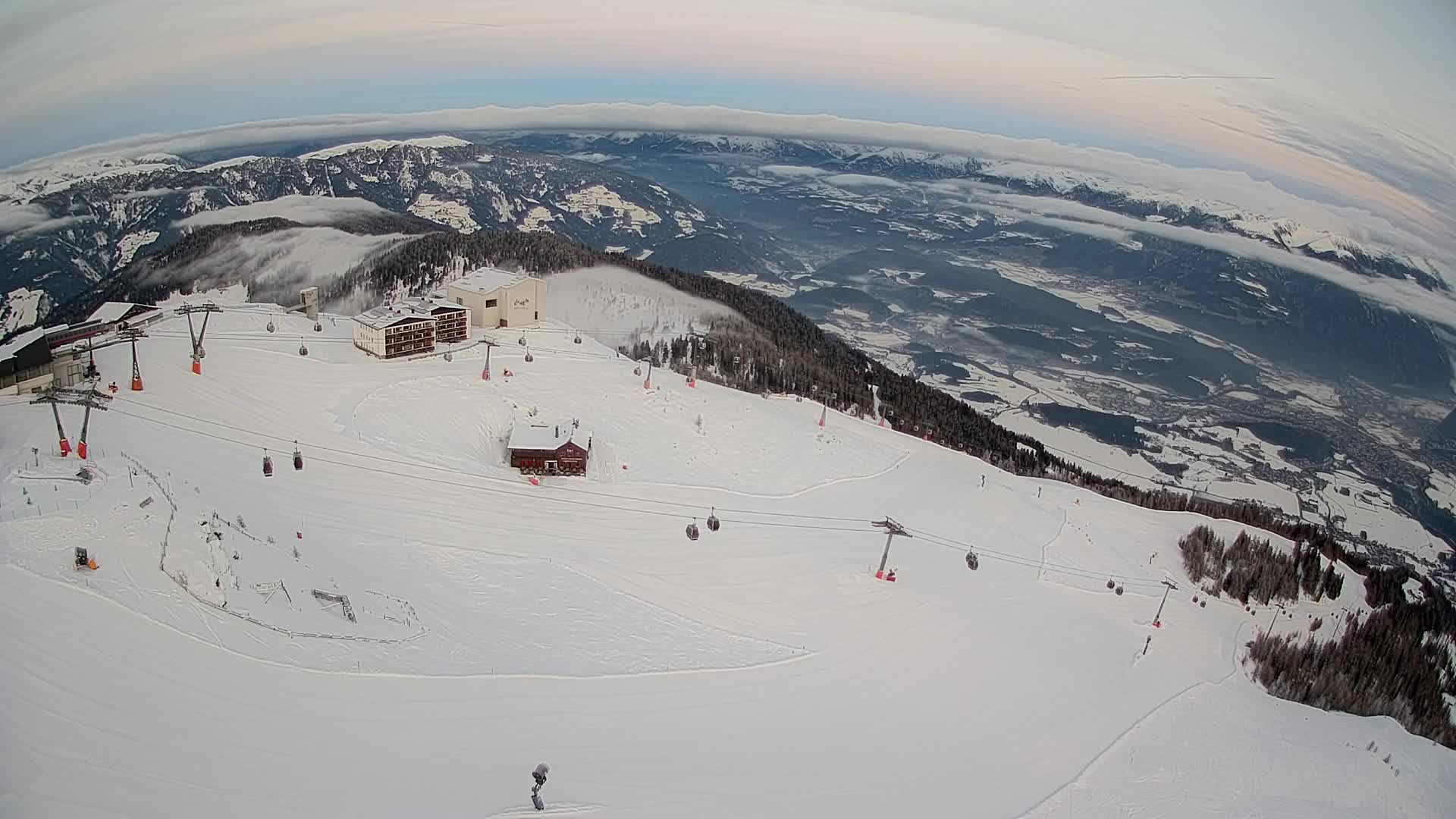 Station de ski Kronplatz sommet | vue sur Brunico