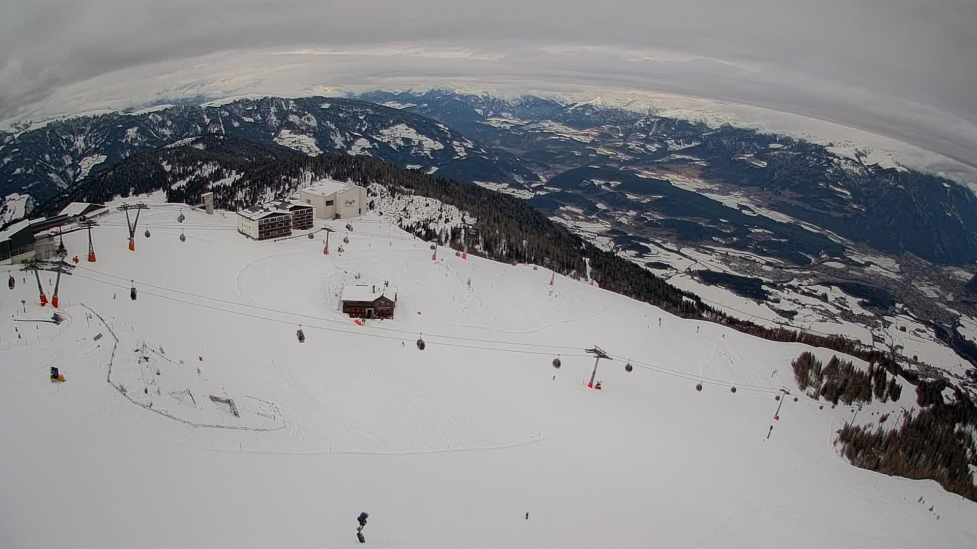 Skigebiet Kronplatz Gipfel | Blick auf Bruneck