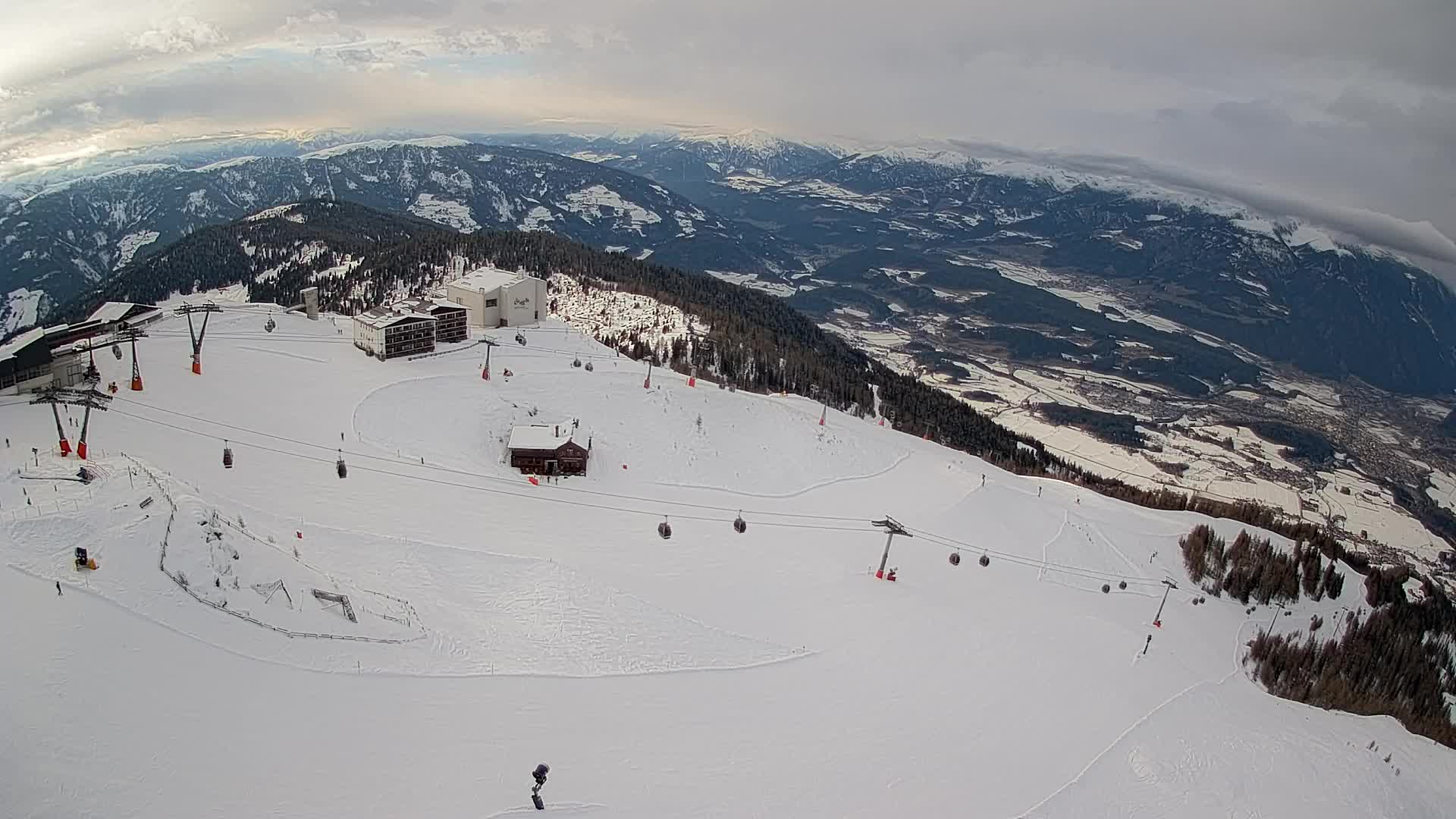 Skigebiet Kronplatz Gipfel | Blick auf Bruneck