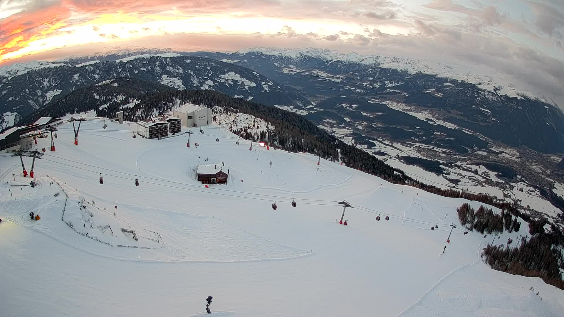 Smučišče Kronplatz – vrh | pogled na Bruneck