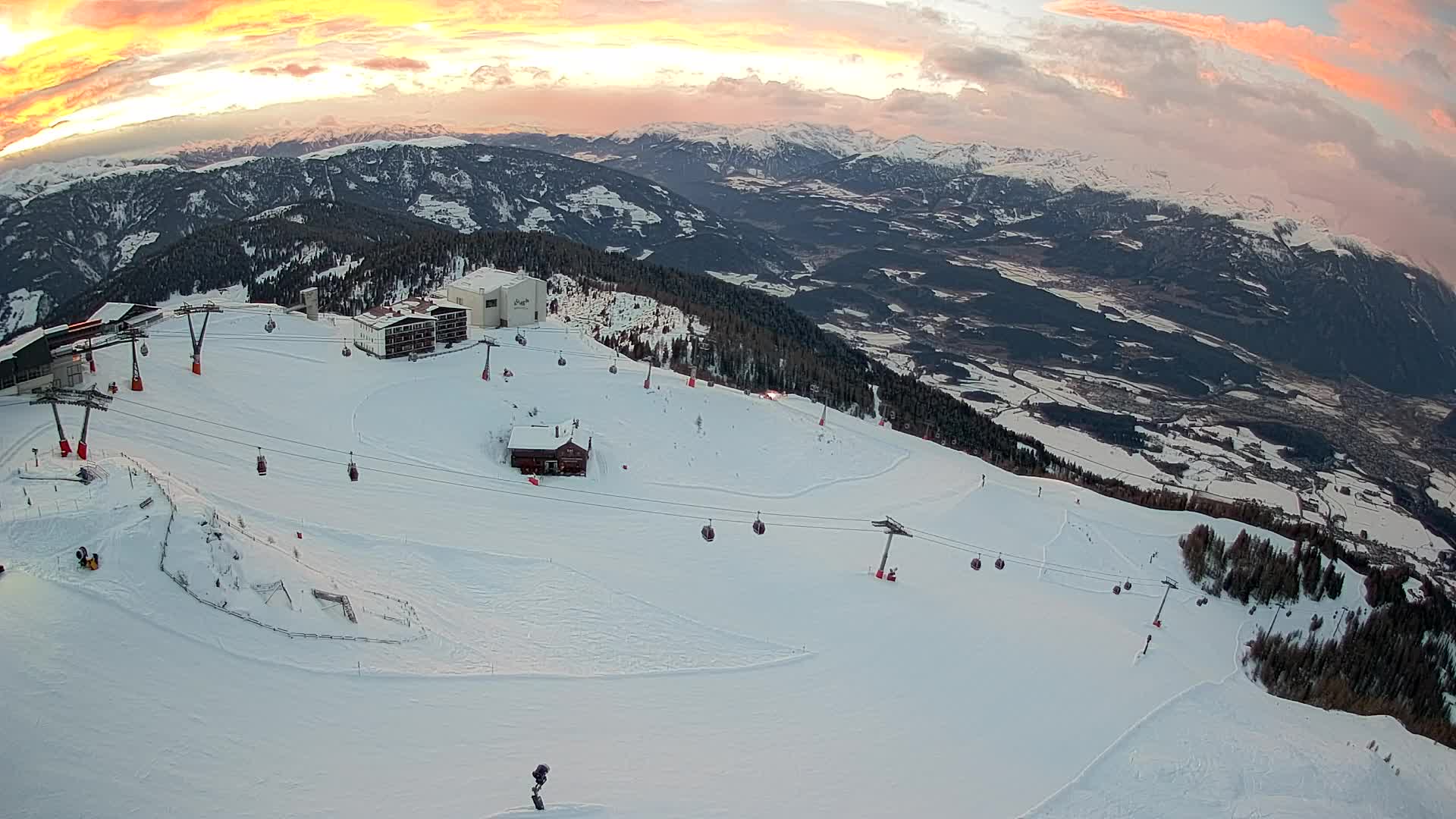 Smučišče Kronplatz – vrh | pogled na Bruneck