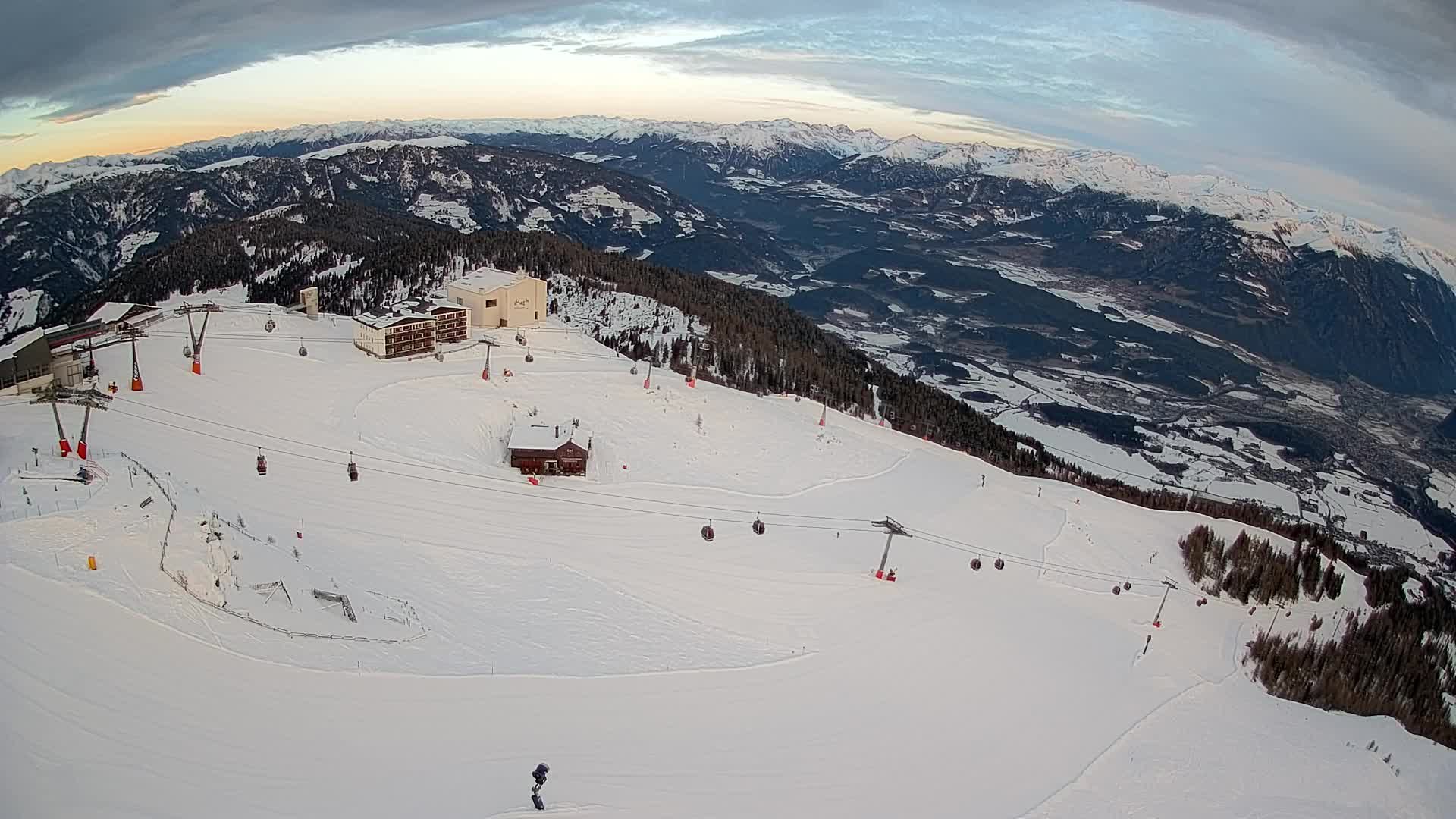 Station de ski Kronplatz sommet | vue sur Brunico