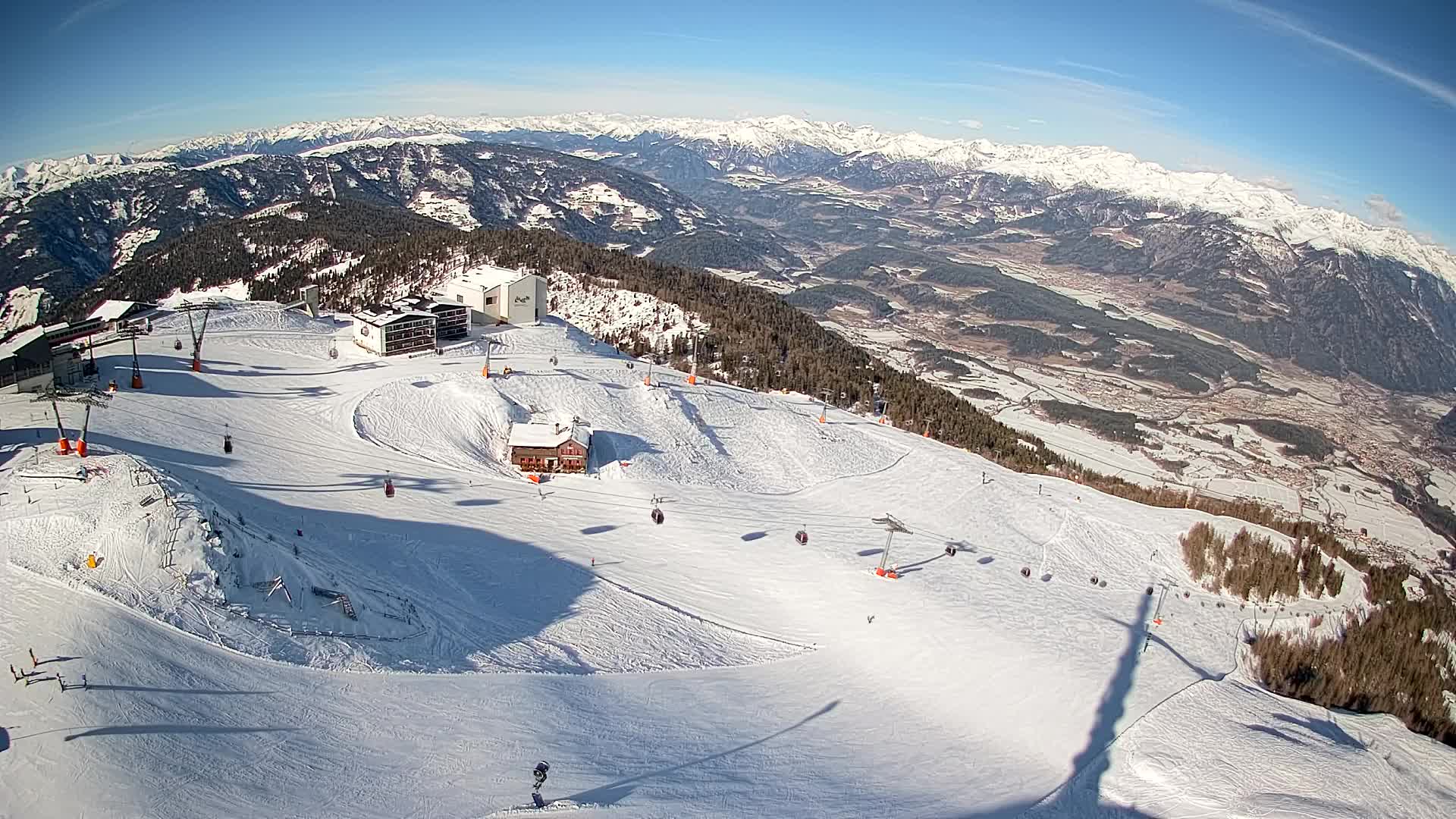 Stazione sciistica di Plan de Corones | vista su Brunico