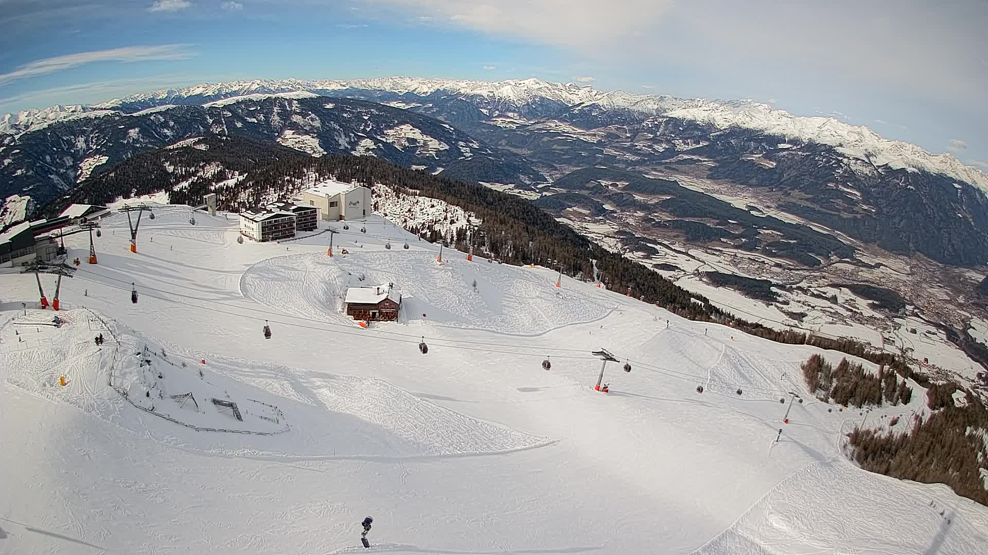 Skigebiet Kronplatz Gipfel | Blick auf Bruneck