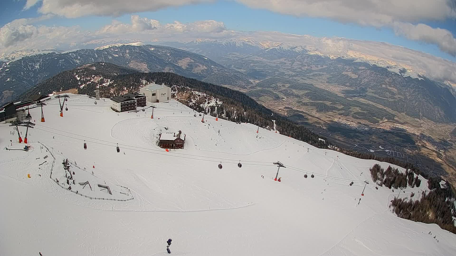Skigebiet Kronplatz Gipfel | Blick auf Bruneck
