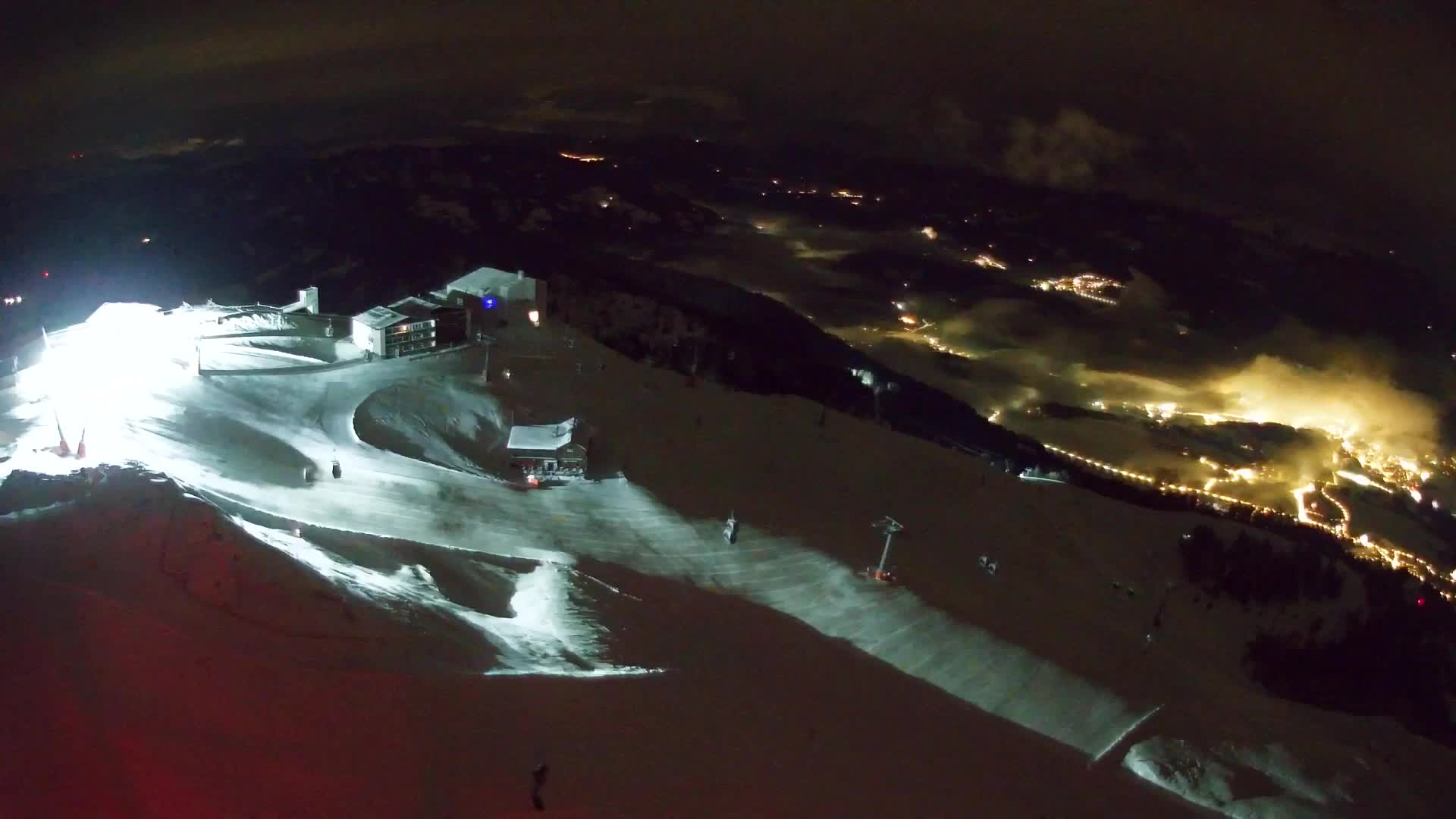 Cima estación de esquí Kronplatz | vista hacia Brunico