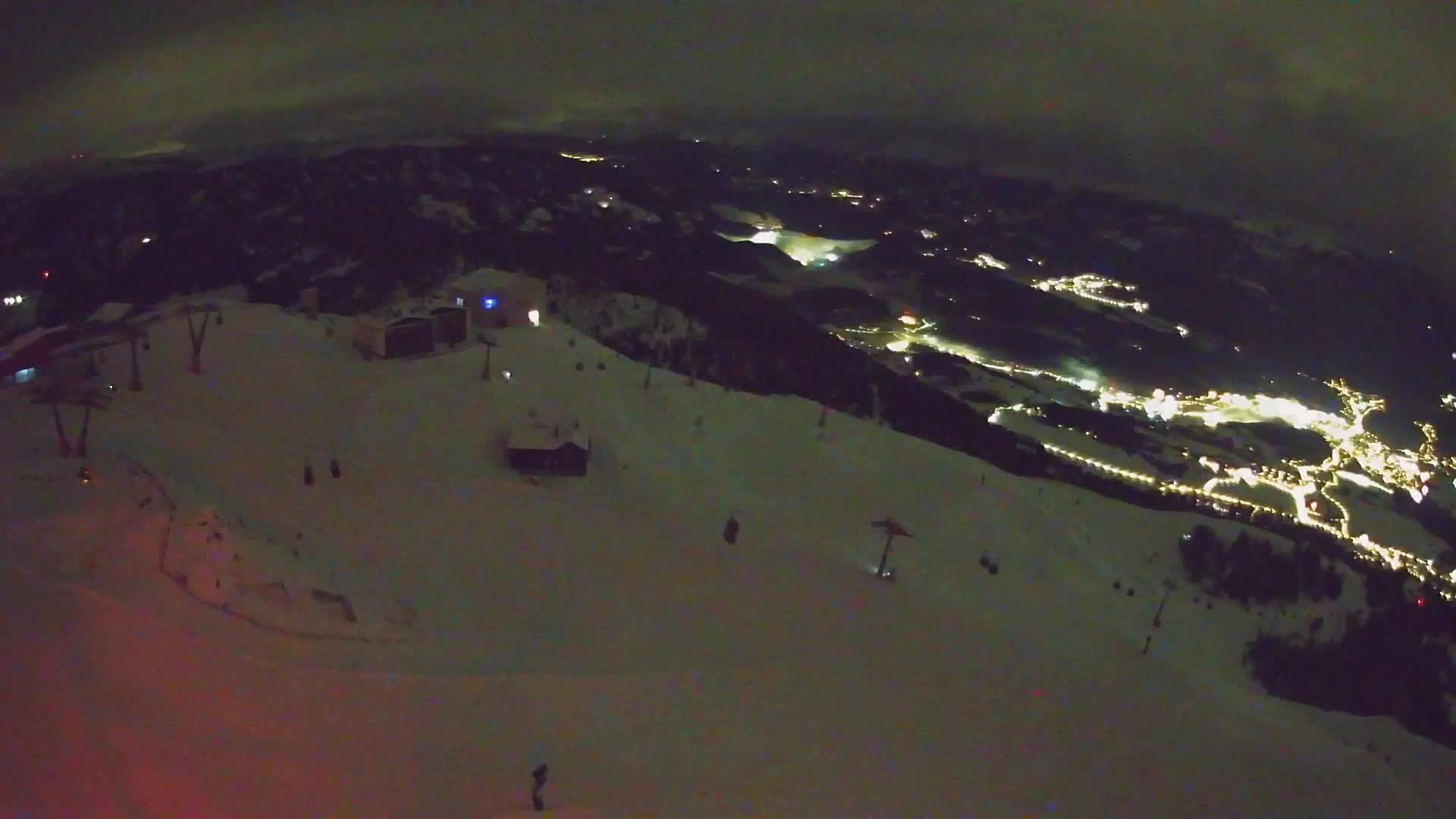 Cima estación de esquí Kronplatz | vista hacia Brunico