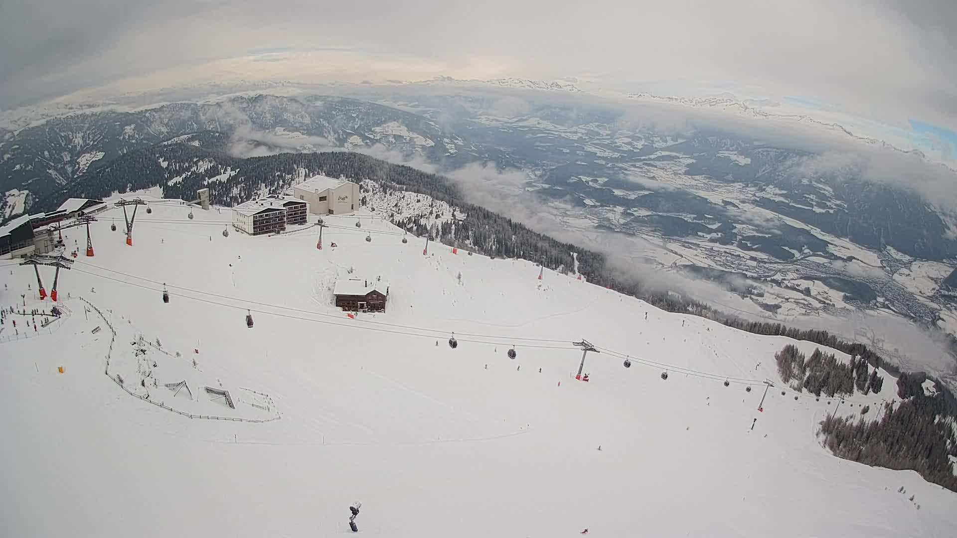 Station de ski Kronplatz sommet | vue sur Brunico